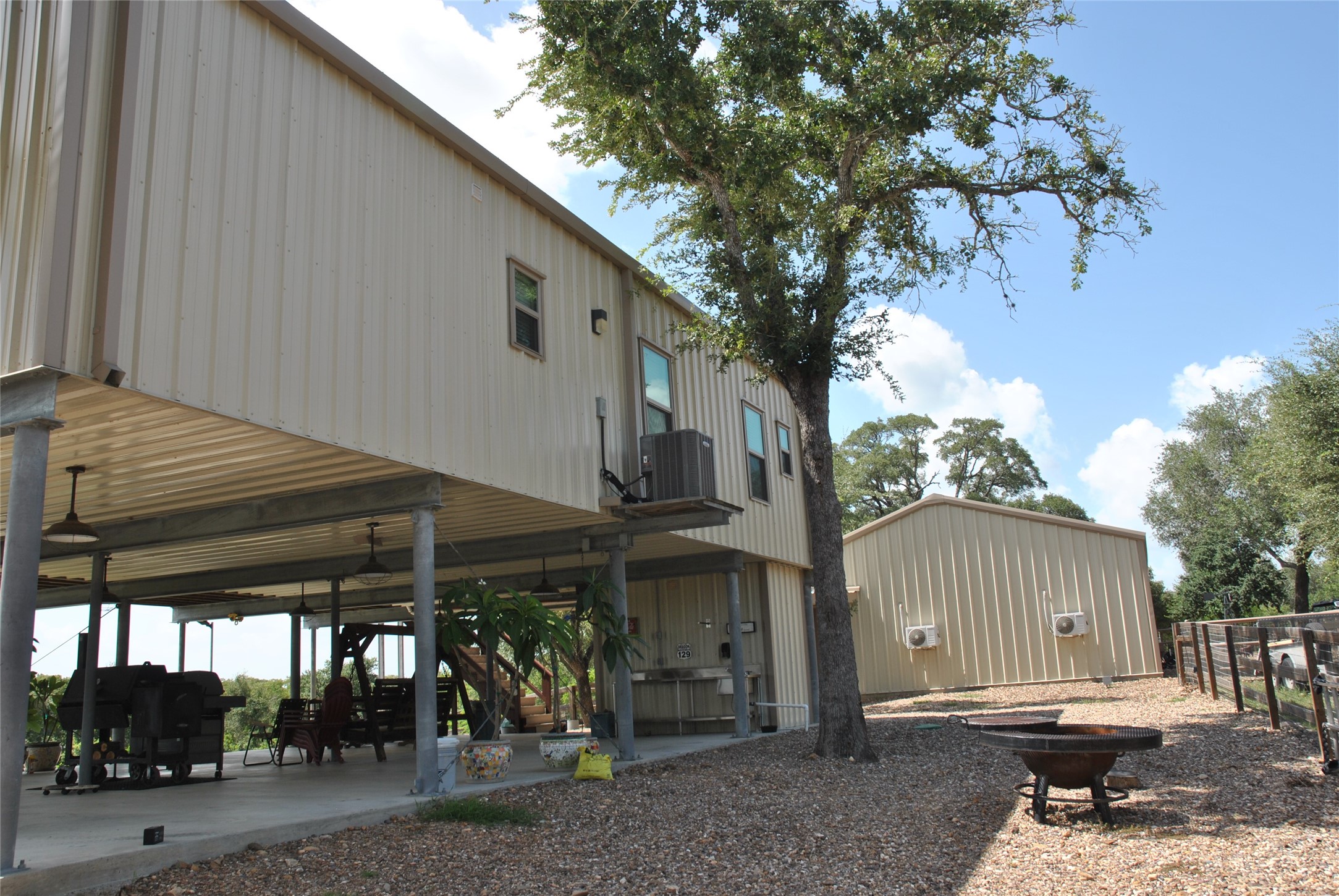 17377 Highway 87 N Property Photo 12