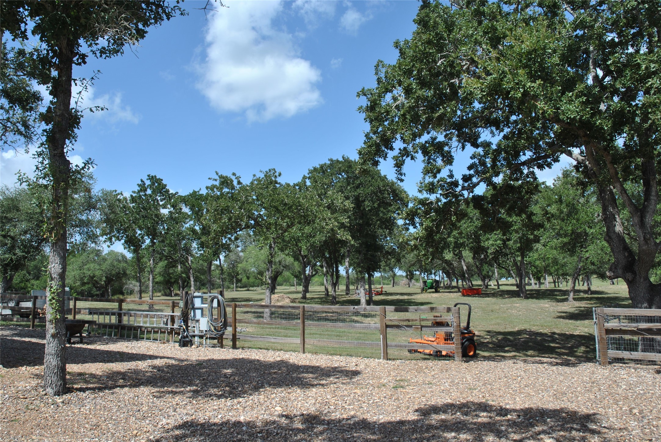 17377 Highway 87 N Property Photo 14