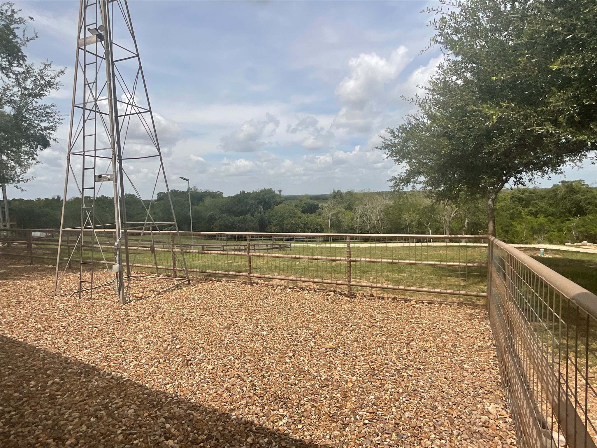 17377 Highway 87 N Property Photo 22