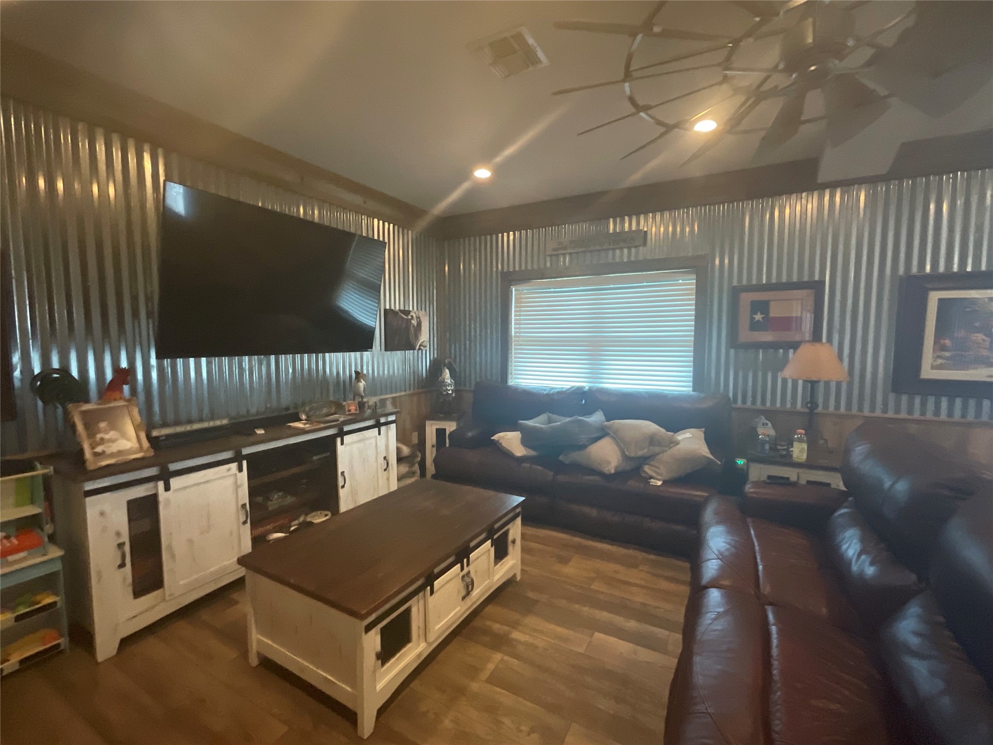 17377 Highway 87 N Property Photo 49