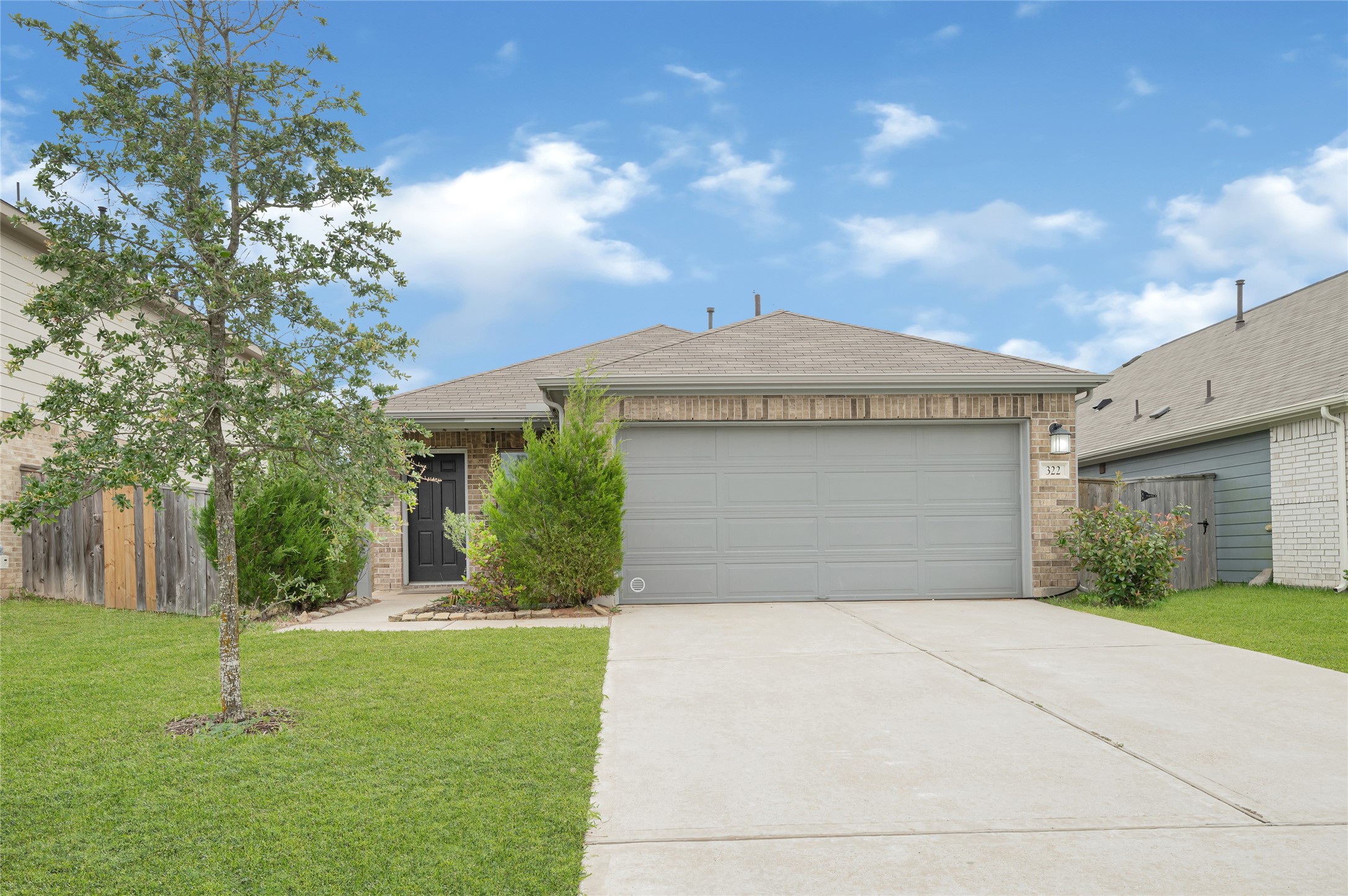 322 Pickwick Gardens Lane Property Photo 2