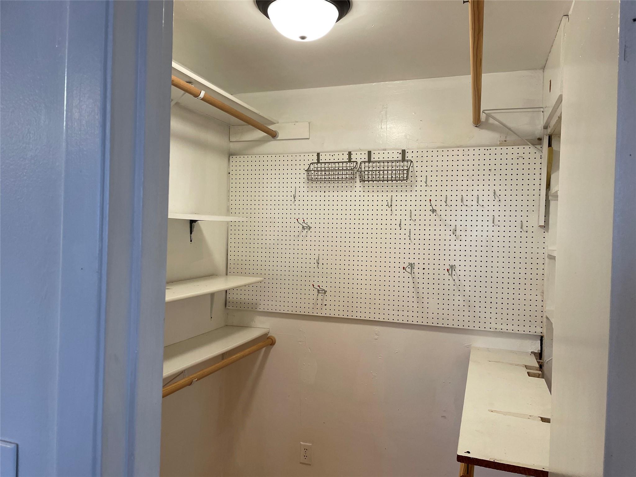 2104 Strand Street 4s Property Photo 8