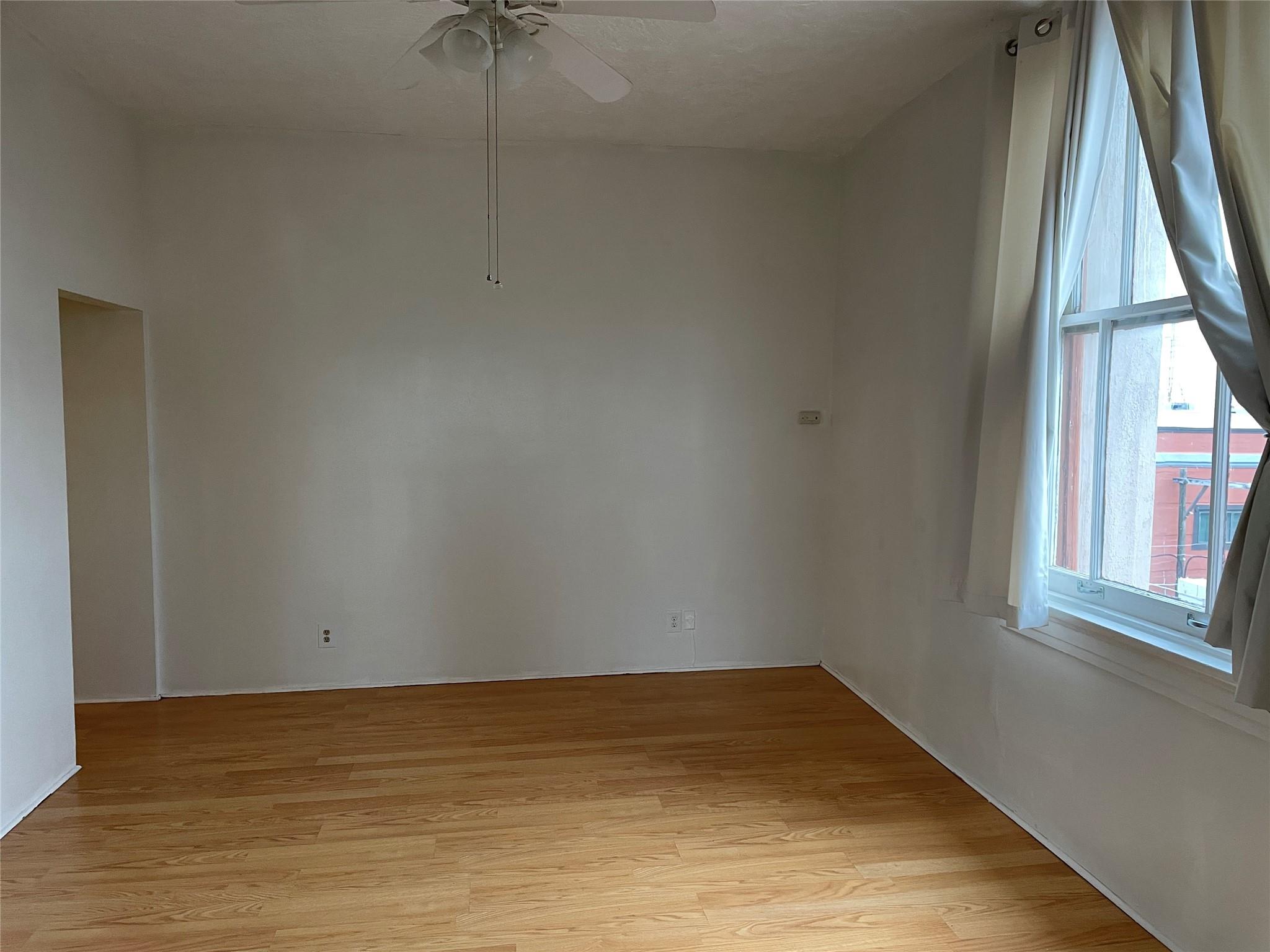 2104 Strand Street 4s Property Photo 11