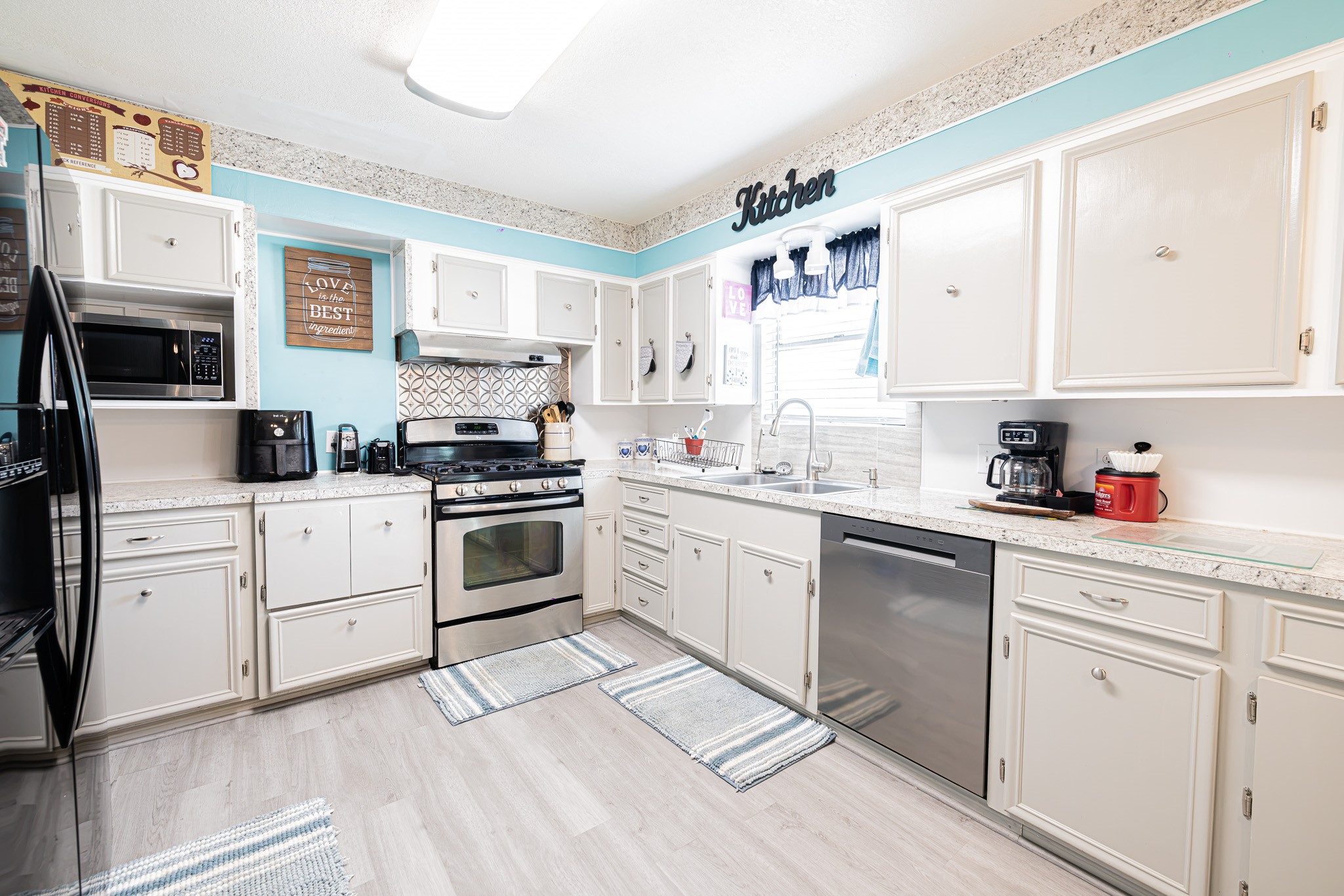 321 Ling Street Property Photo 17
