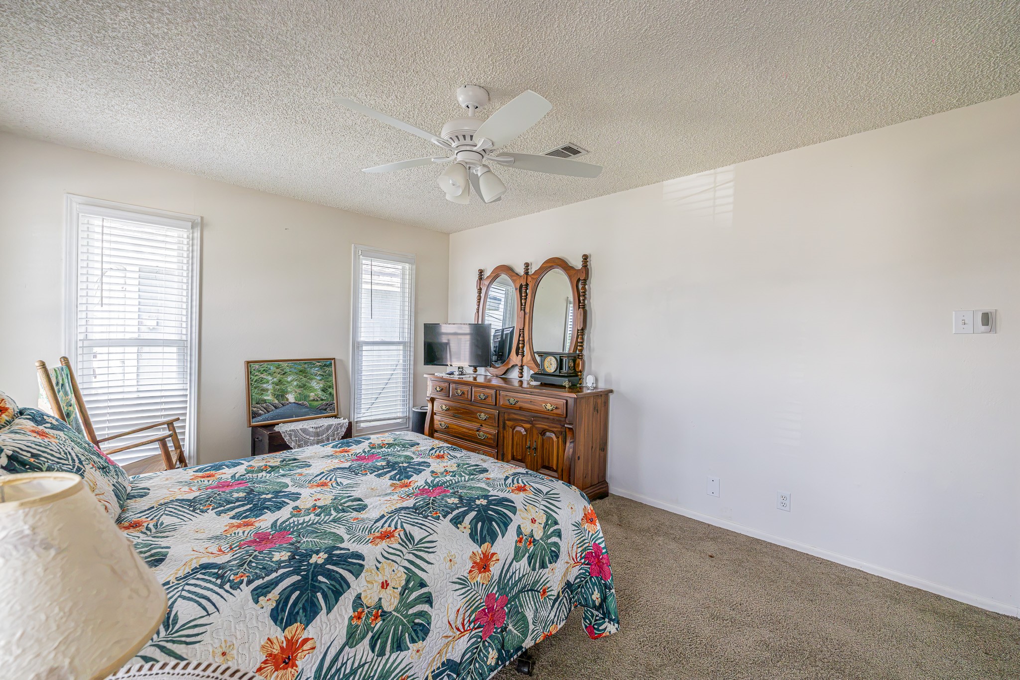 321 Ling Street Property Photo 25