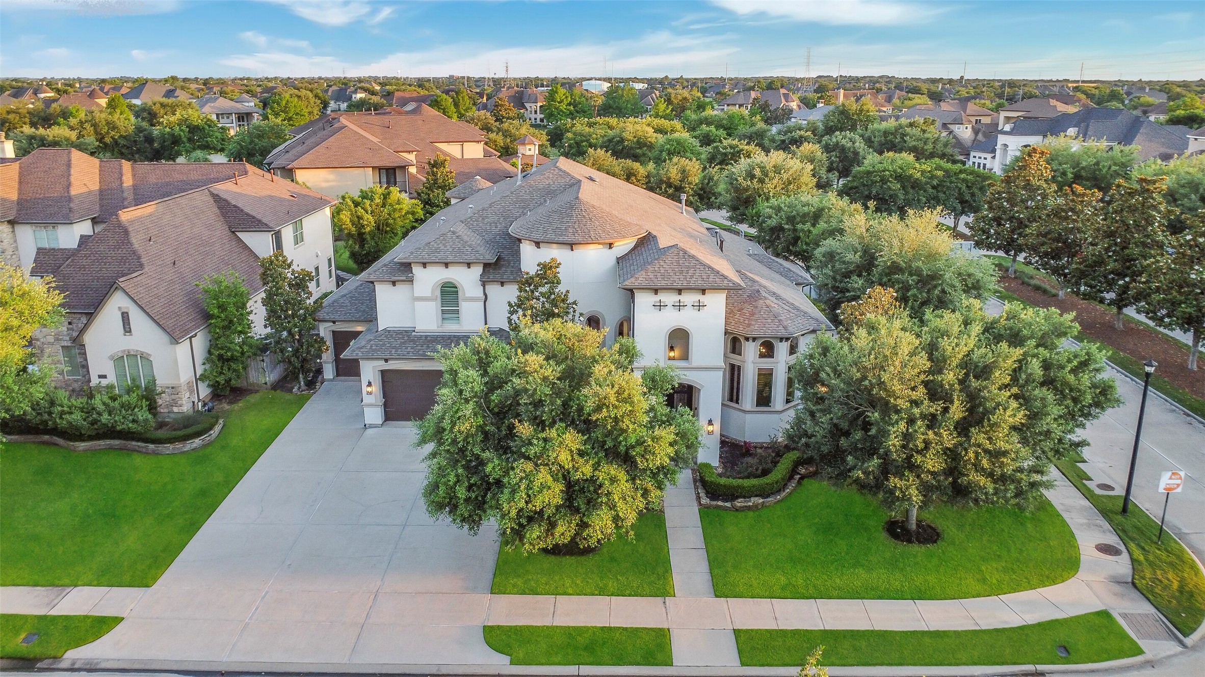 27711 Stonehurst Lane Property Photo