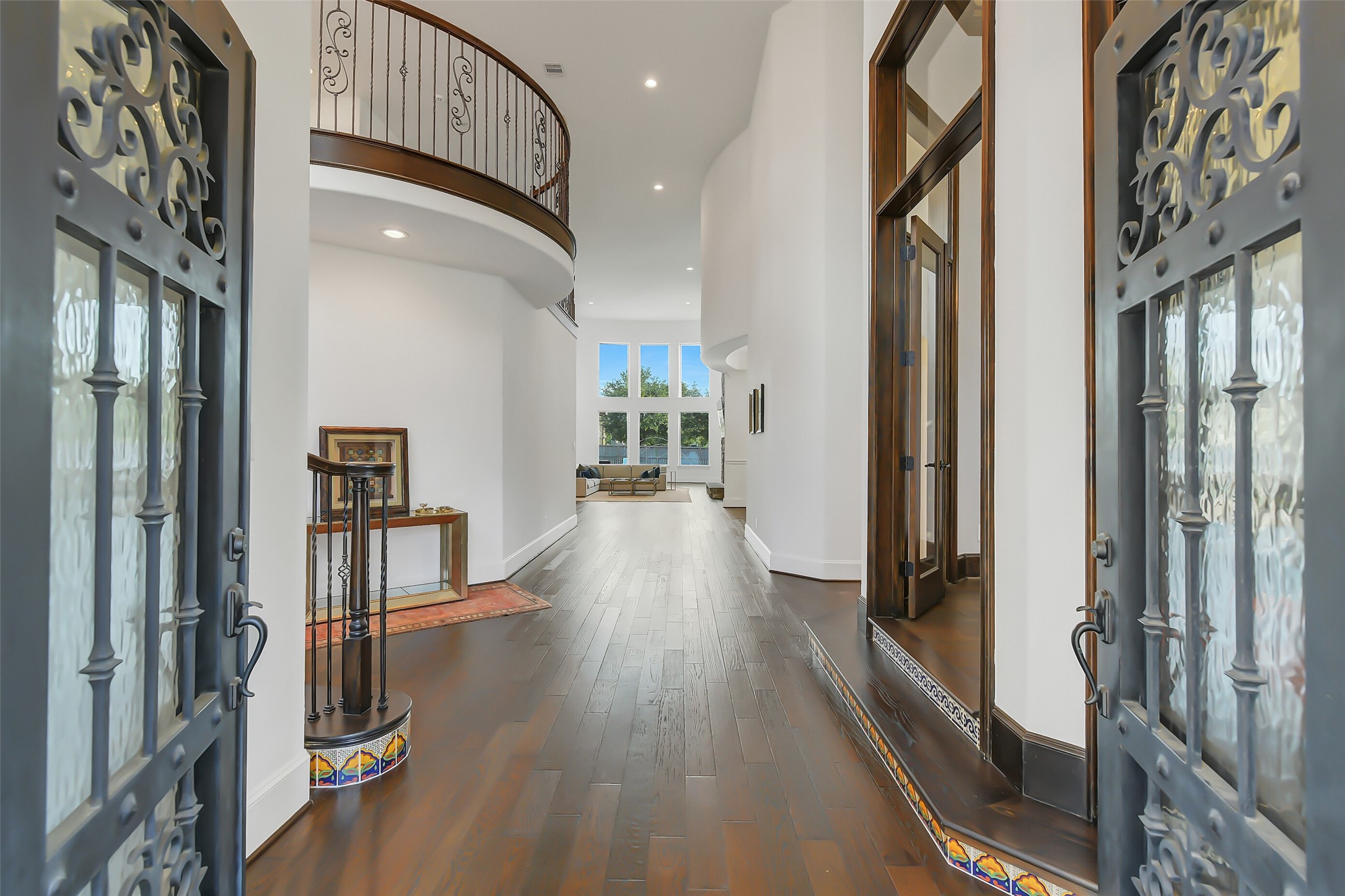 27711 Stonehurst Lane Property Photo 4
