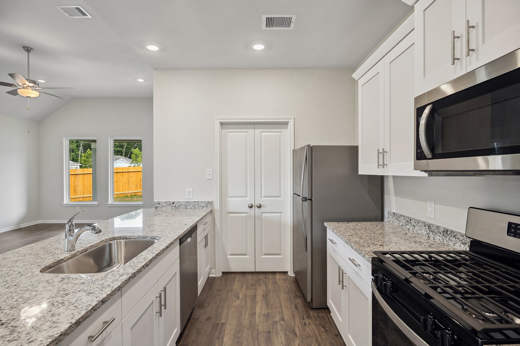 25519 Blooming Hazel Drive Property Photo 7