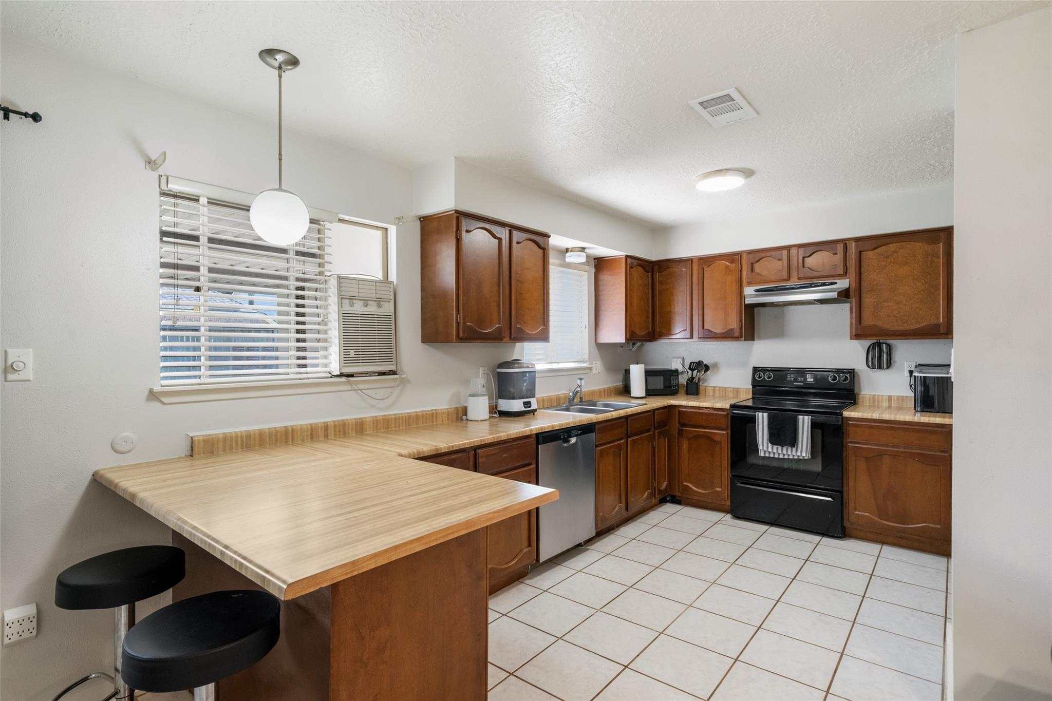 5850 Fallengate Drive, Spring Tx 77373 Property Photo 10