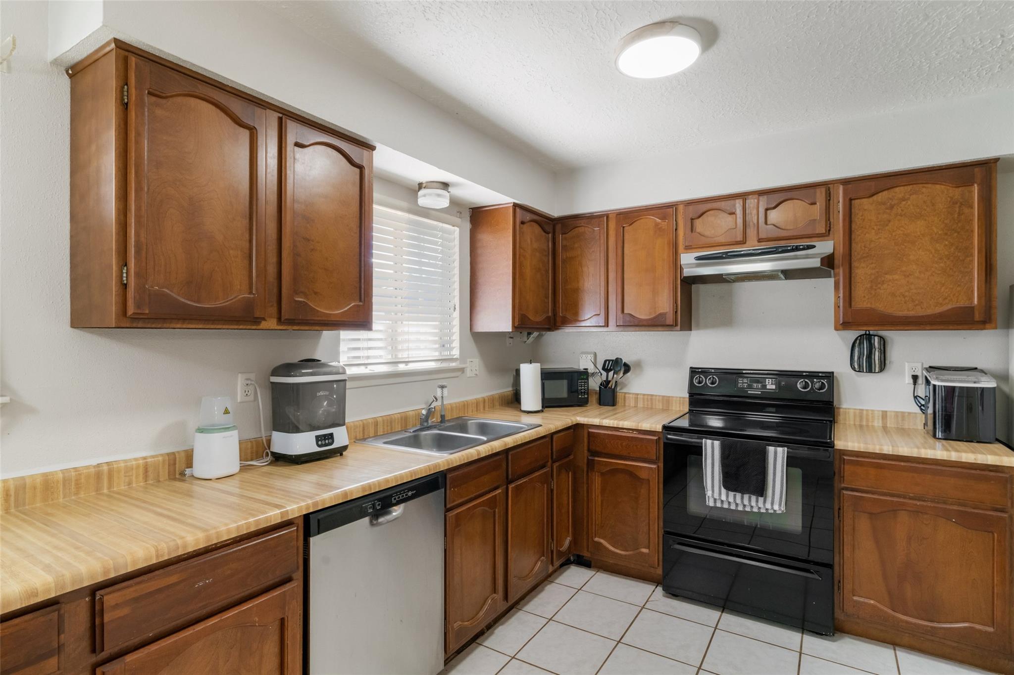 5850 Fallengate Drive, Spring Tx 77373 Property Photo 11