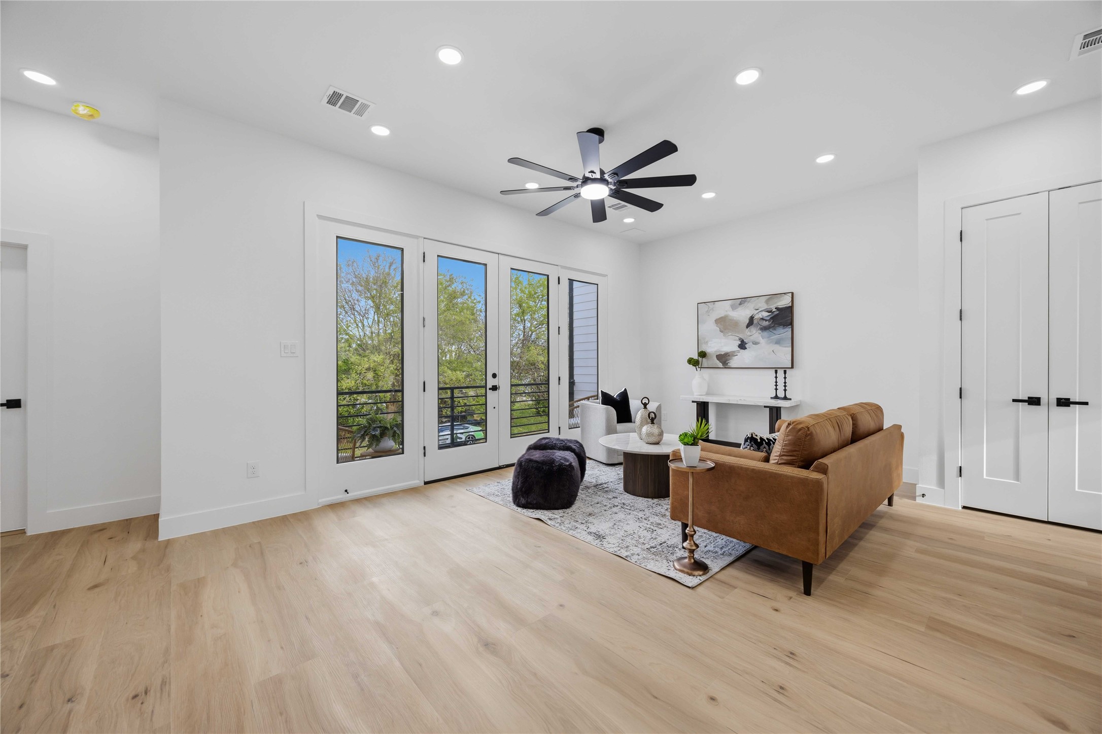 2010 Yates Street Property Photo 7