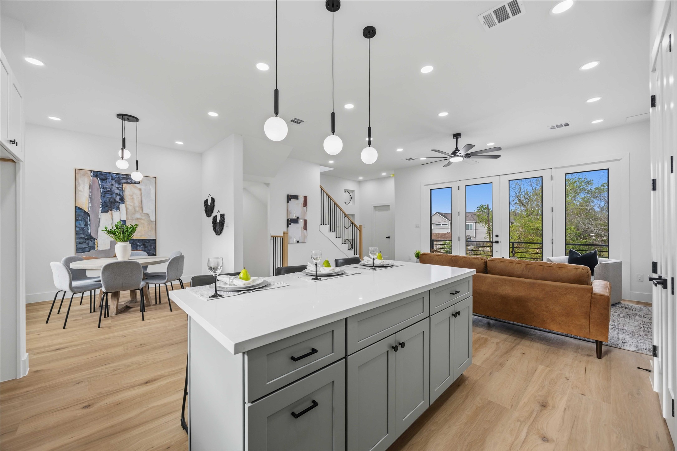 2010 Yates Street Property Photo 15