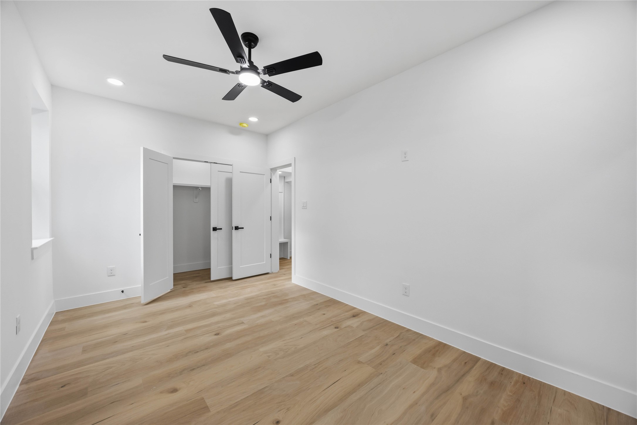 2010 Yates Street Property Photo 24