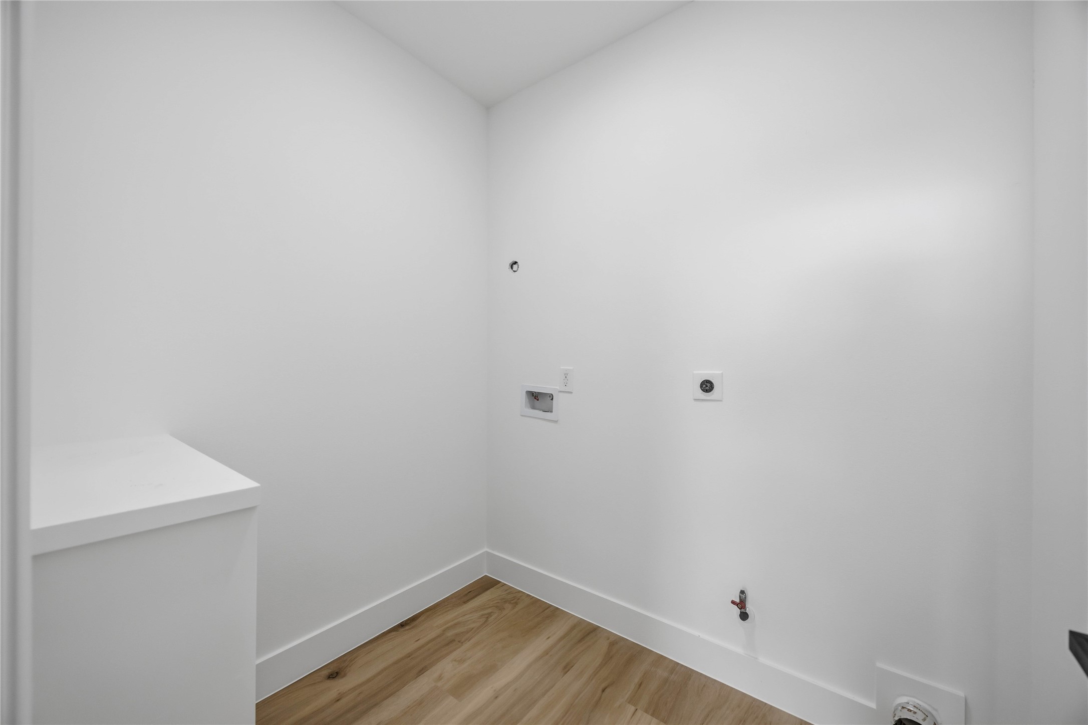 2010 Yates Street Property Photo 28