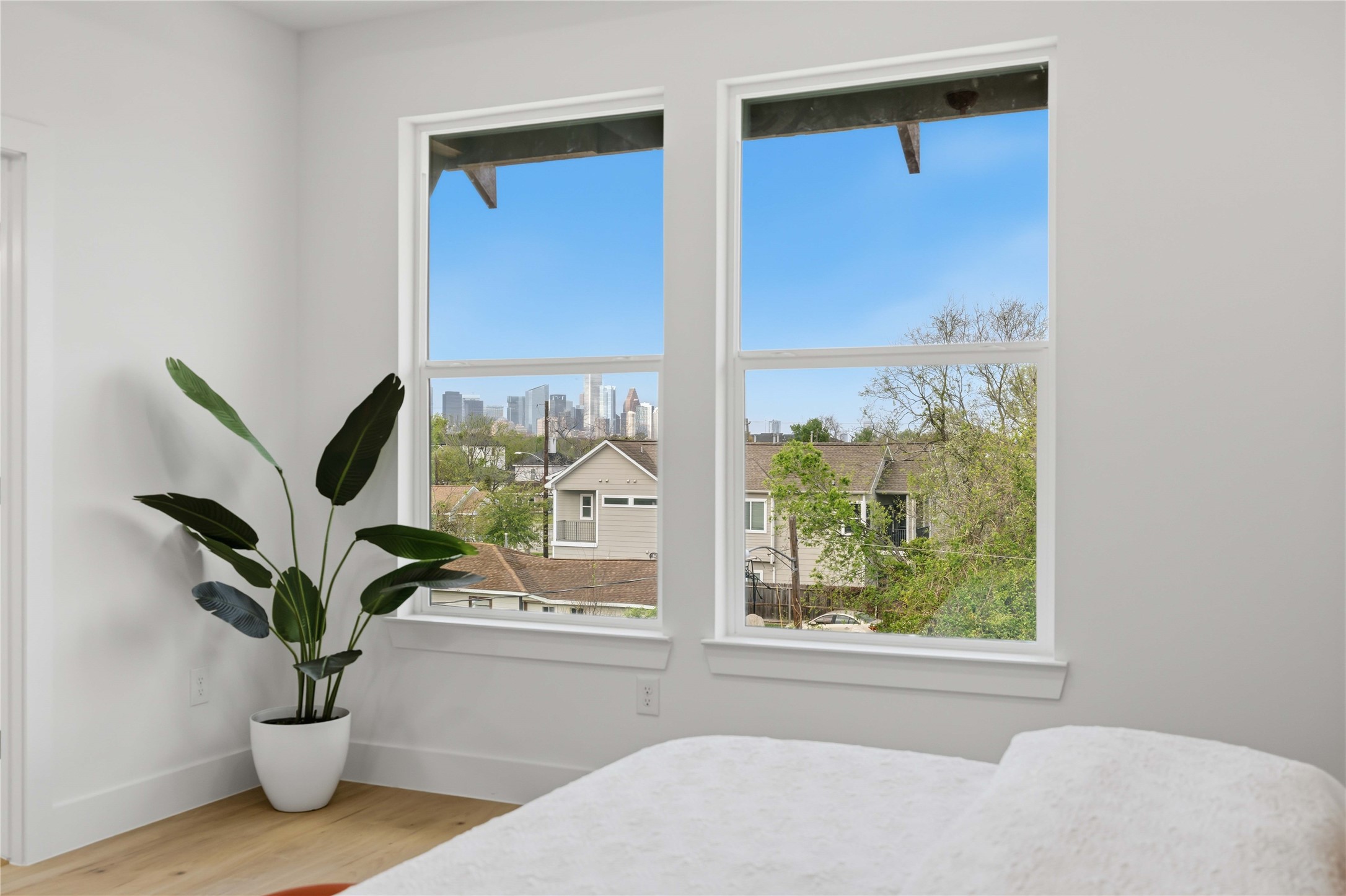 2010 Yates Street Property Photo 37