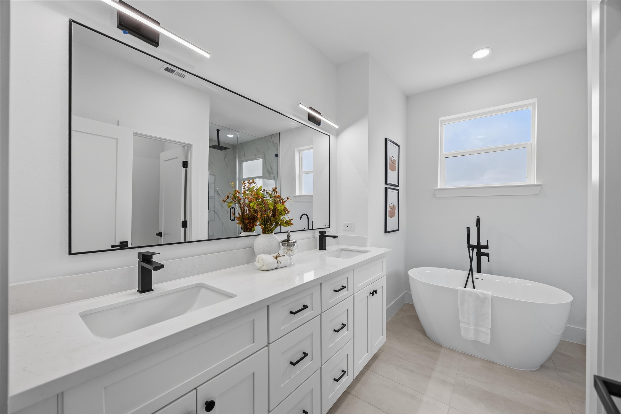 2010 Yates Street Property Photo 39
