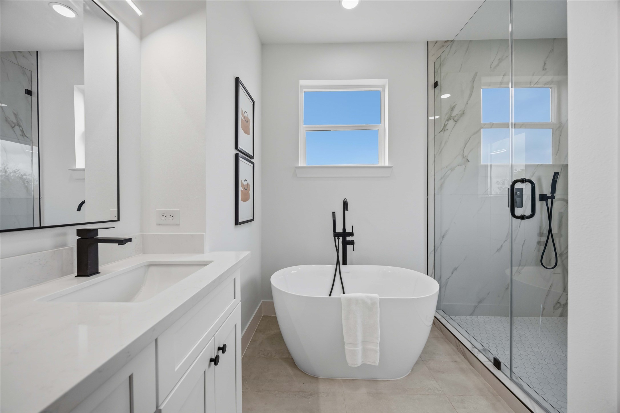 2010 Yates Street Property Photo 40