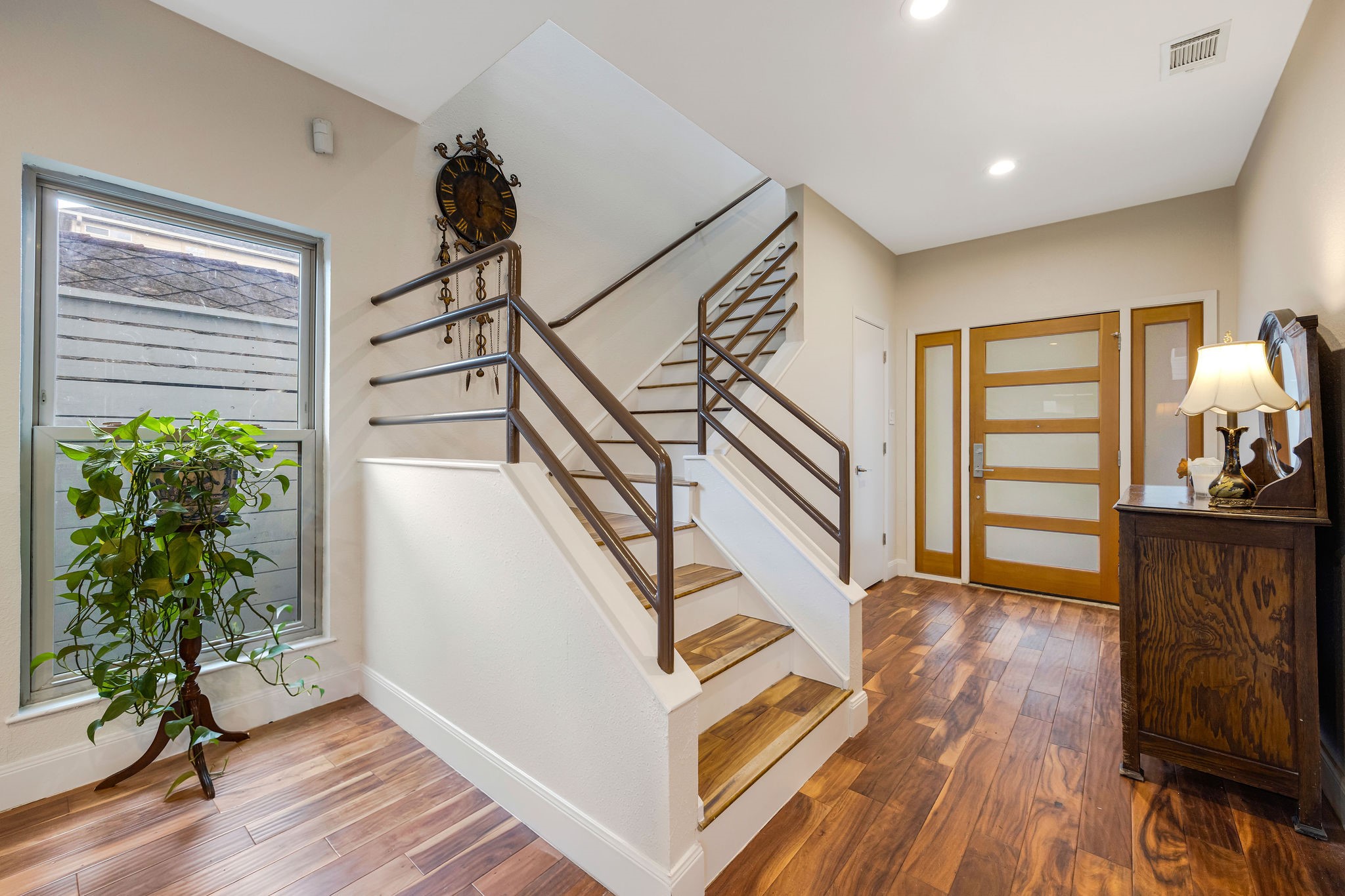 510 Birdsall Street Property Photo 4