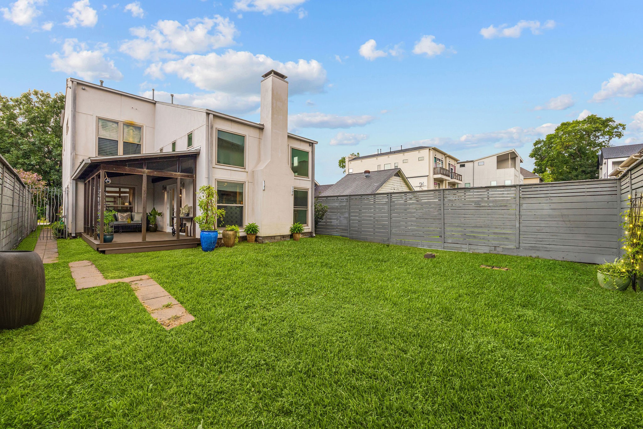 510 Birdsall Street Property Photo 27