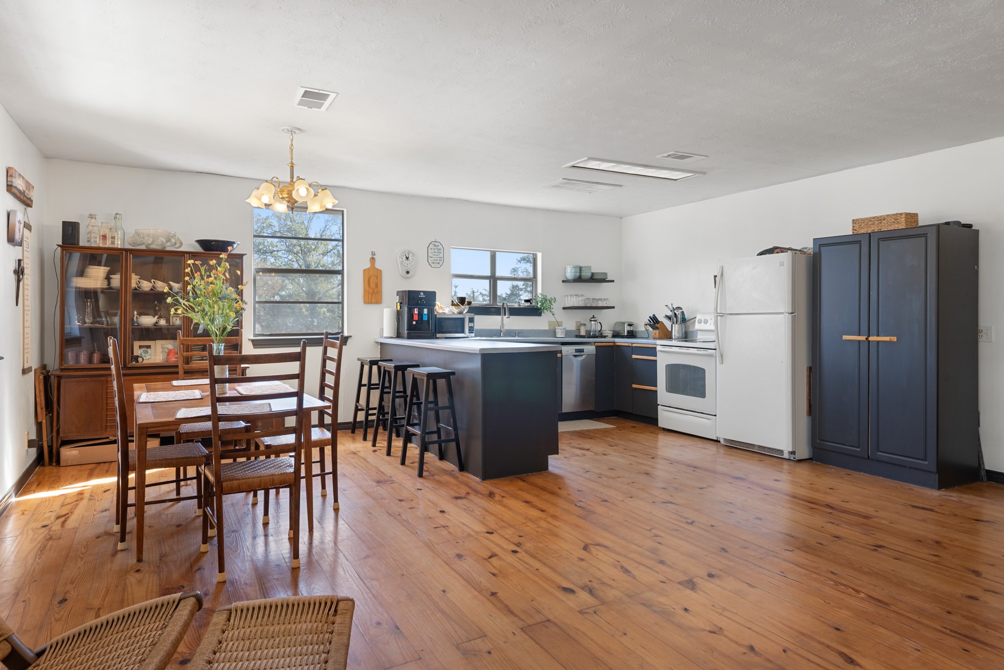 110 Birch Forest Drive Property Photo 14
