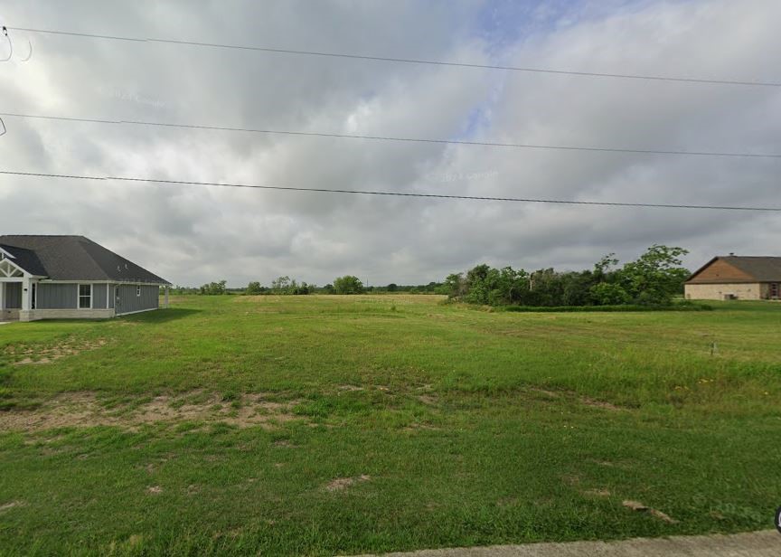 725 Buffalo Trail Property Photo 3