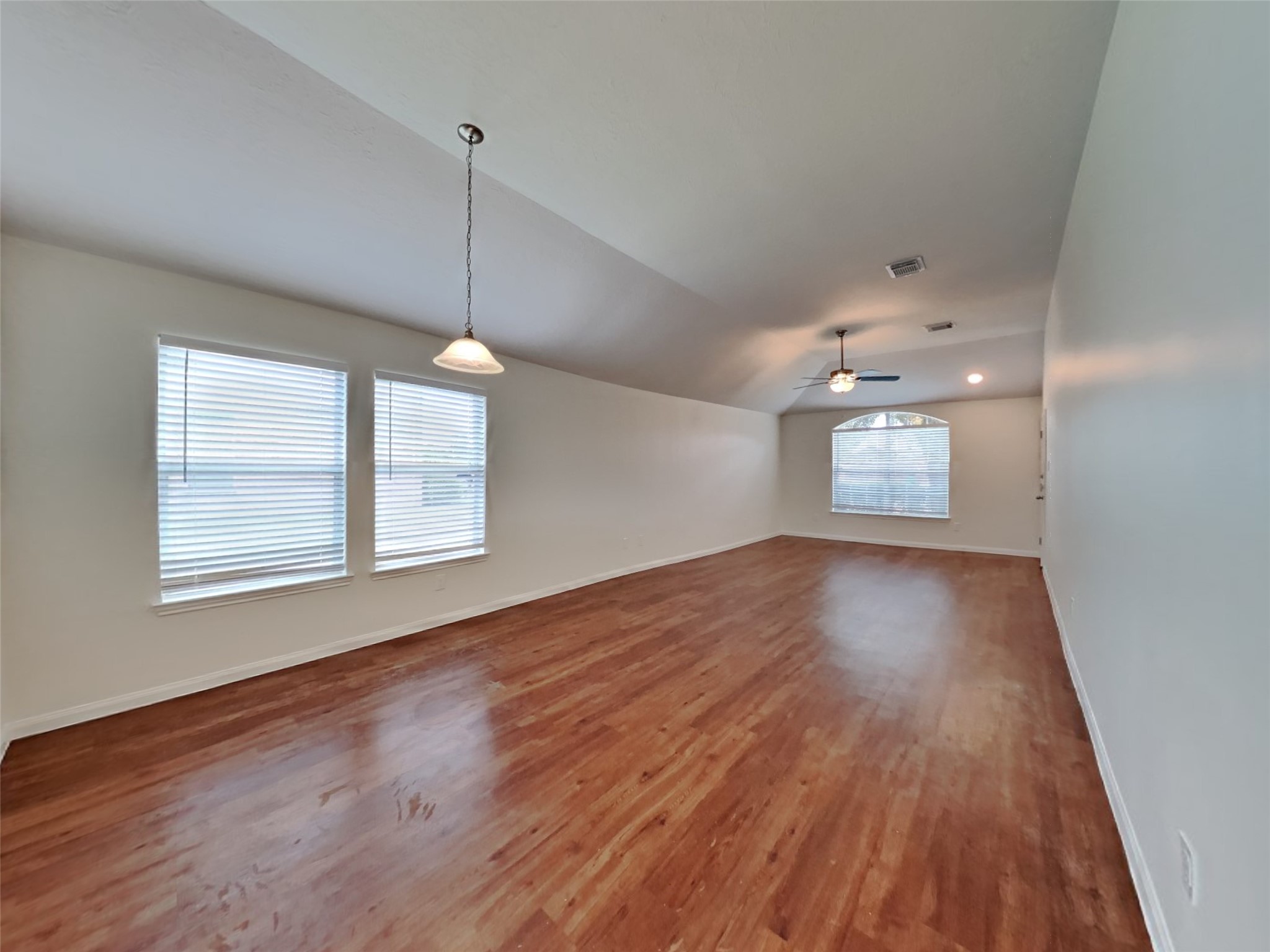 3906 Hawthorne Glen Court Property Photo 5