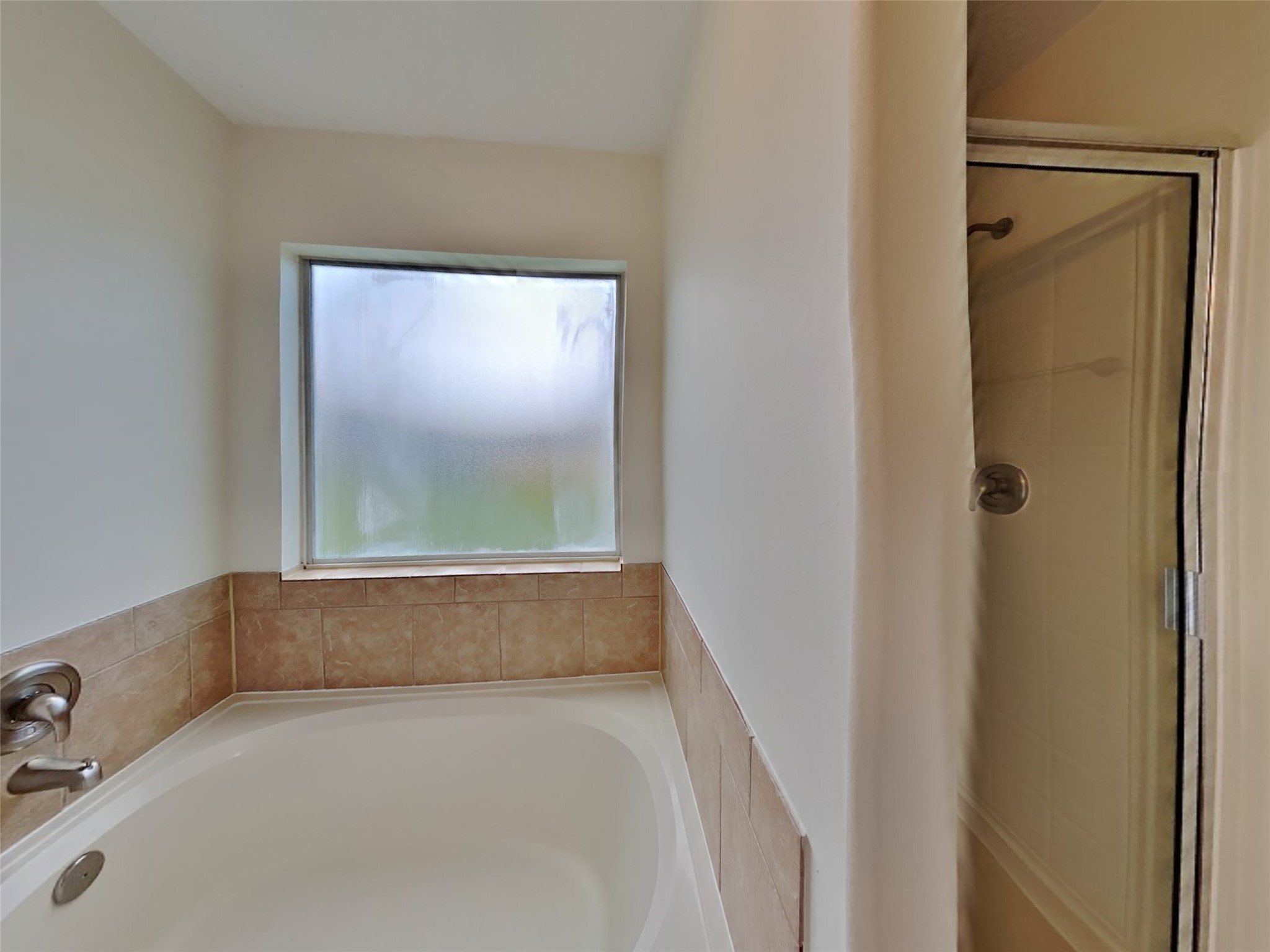 3906 Hawthorne Glen Court Property Photo 9