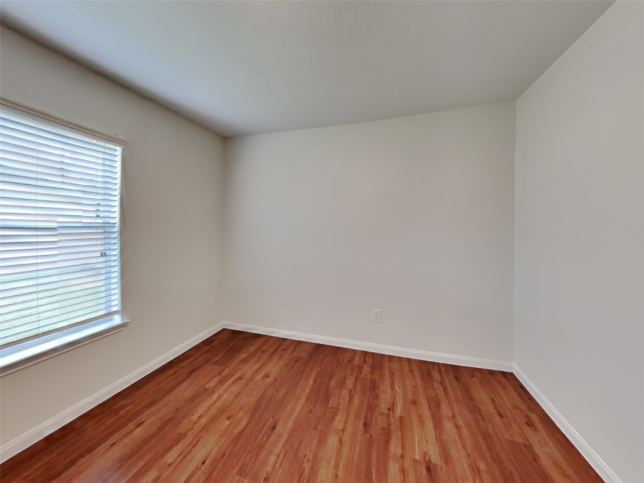 3906 Hawthorne Glen Court Property Photo 13