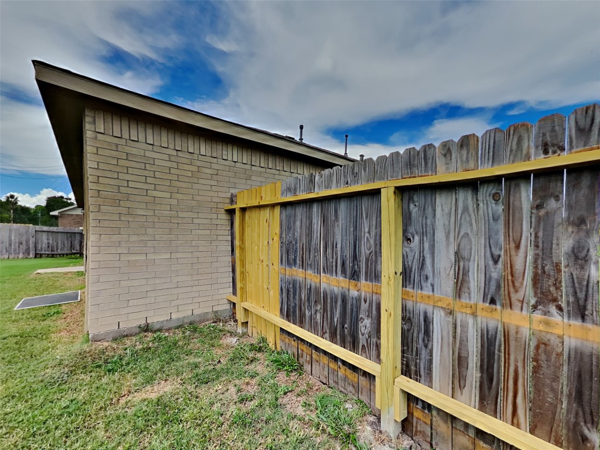 3906 Hawthorne Glen Court Property Photo 15