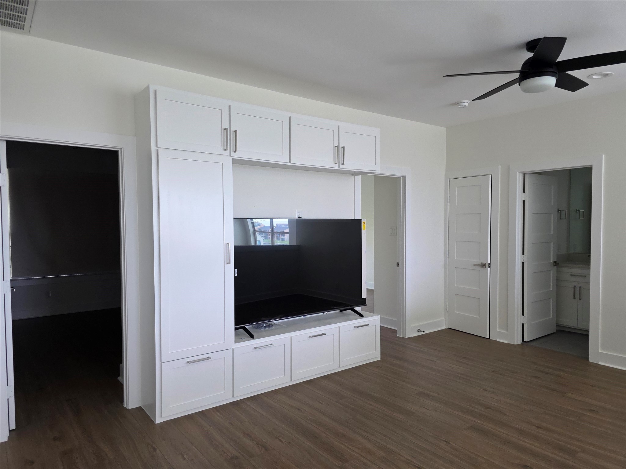 12255 Trail Hollow Drive Property Photo 13