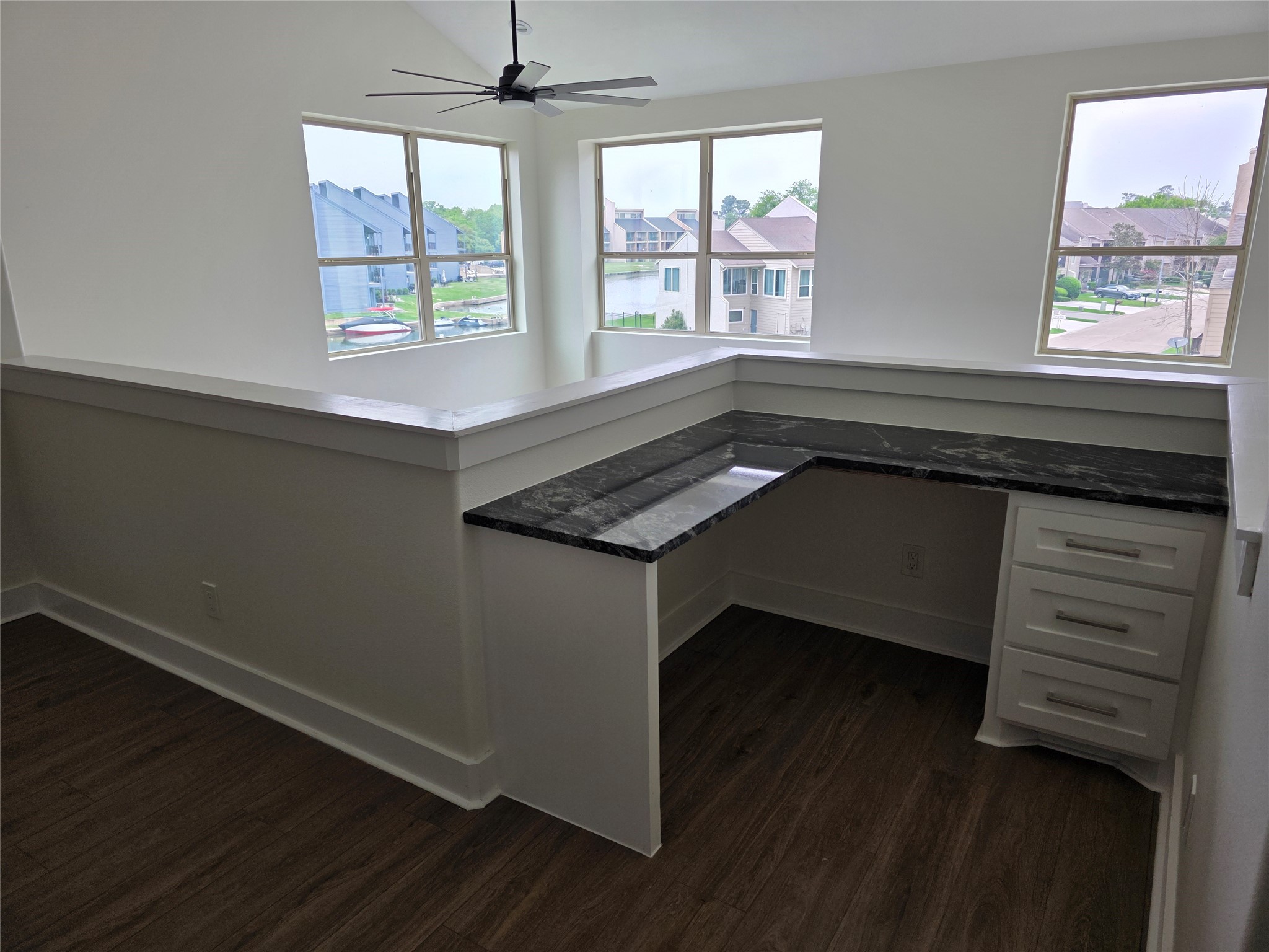 12255 Trail Hollow Drive Property Photo 15