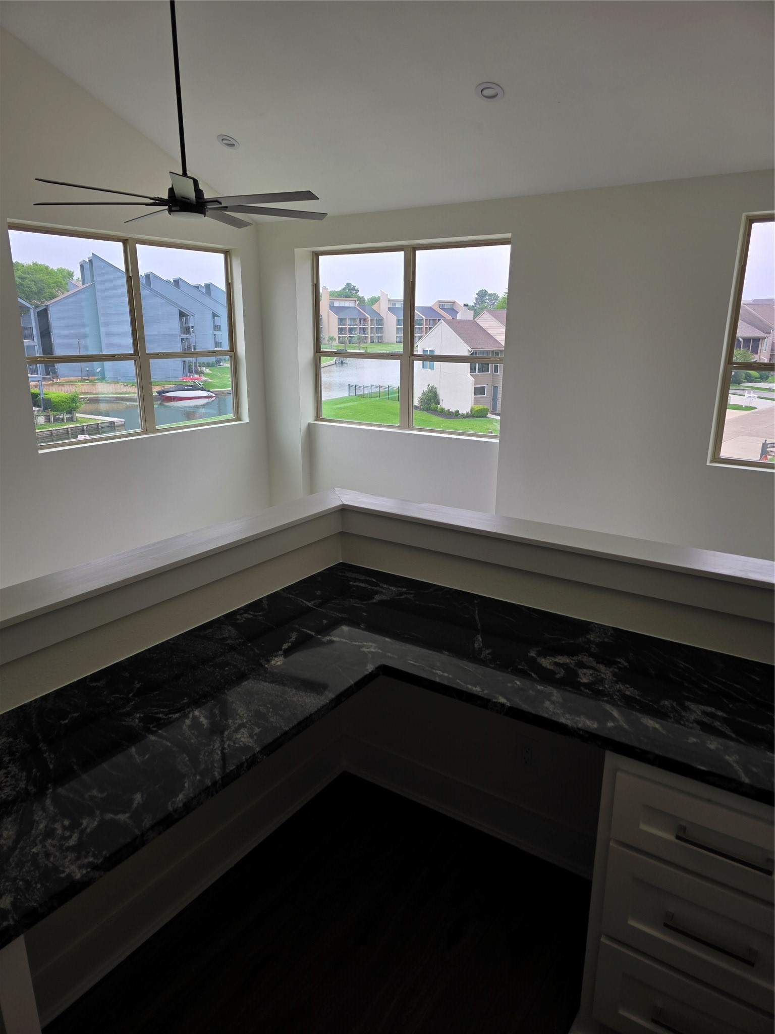 12255 Trail Hollow Drive Property Photo 16
