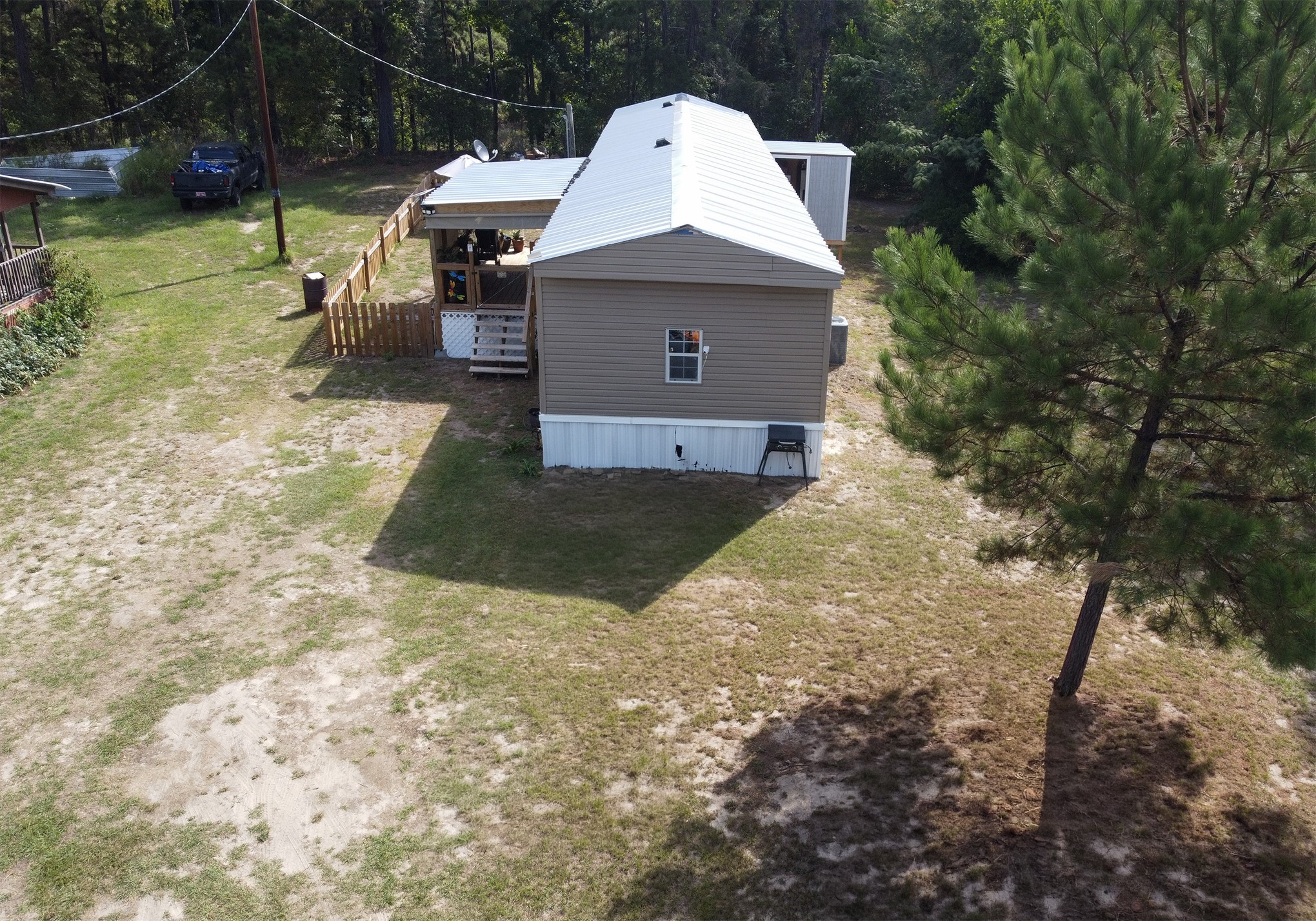 2761 Oak Trail Shores Drive Property Photo 3