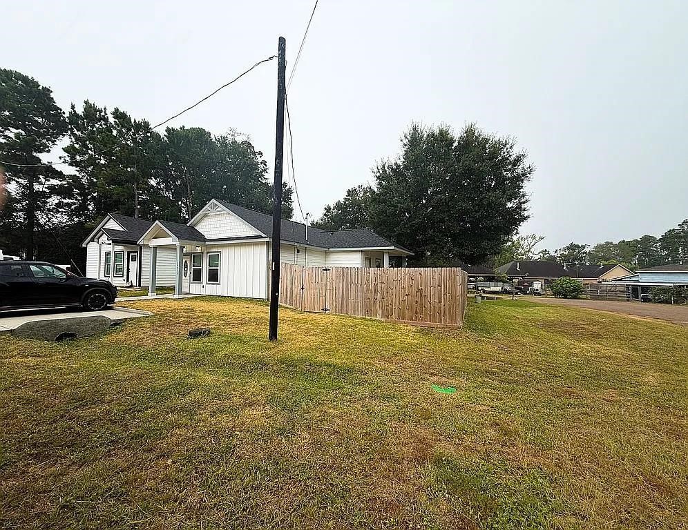 16713 E Forrestal Property Photo 2