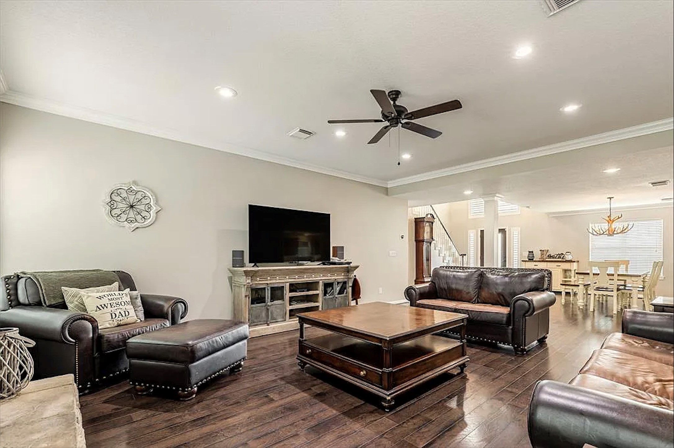5434 Chinaberry Grove Property Photo 11