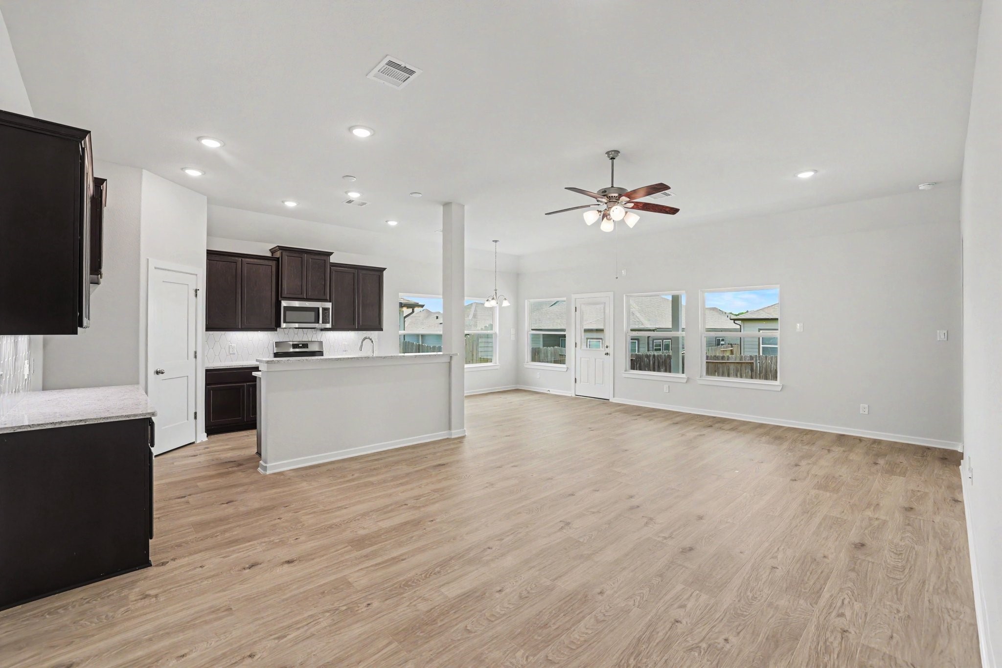 11111 Lulu Property Photo 7