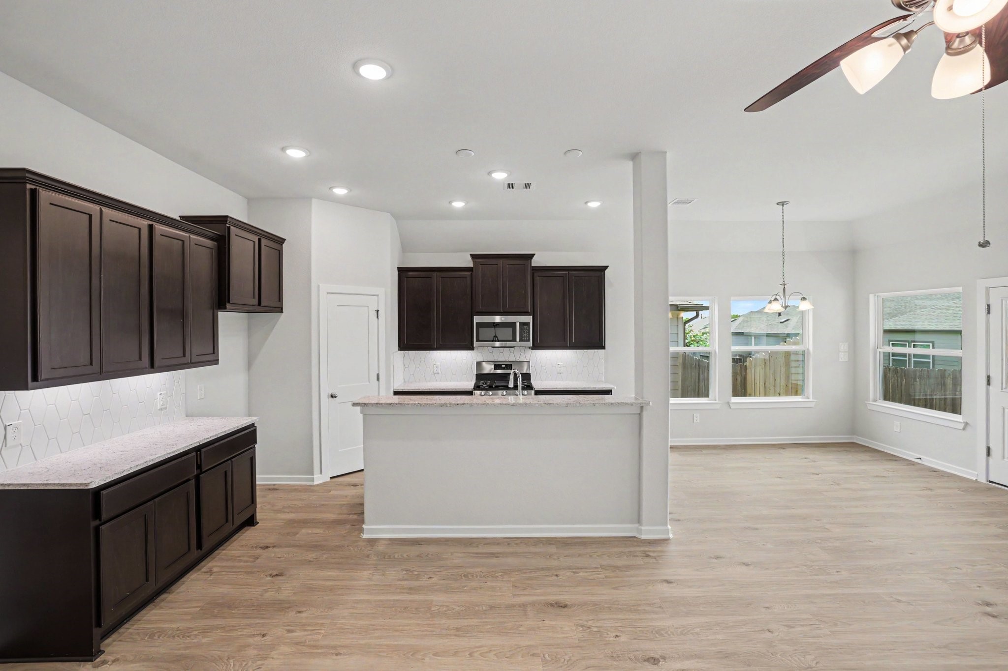 11111 Lulu Property Photo 13