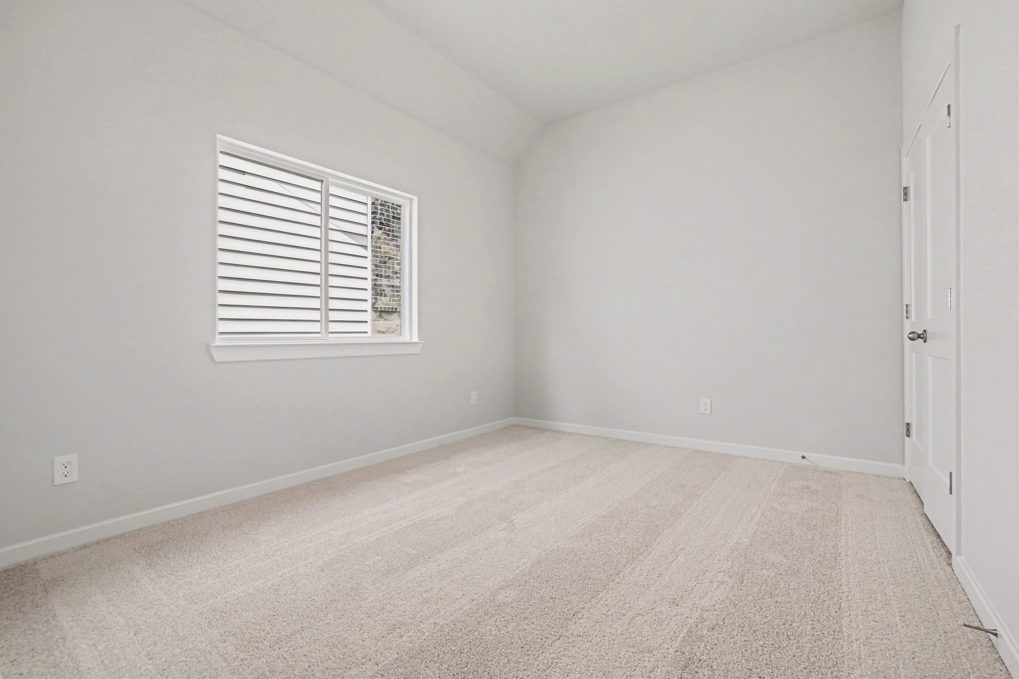 11111 Lulu Property Photo 18