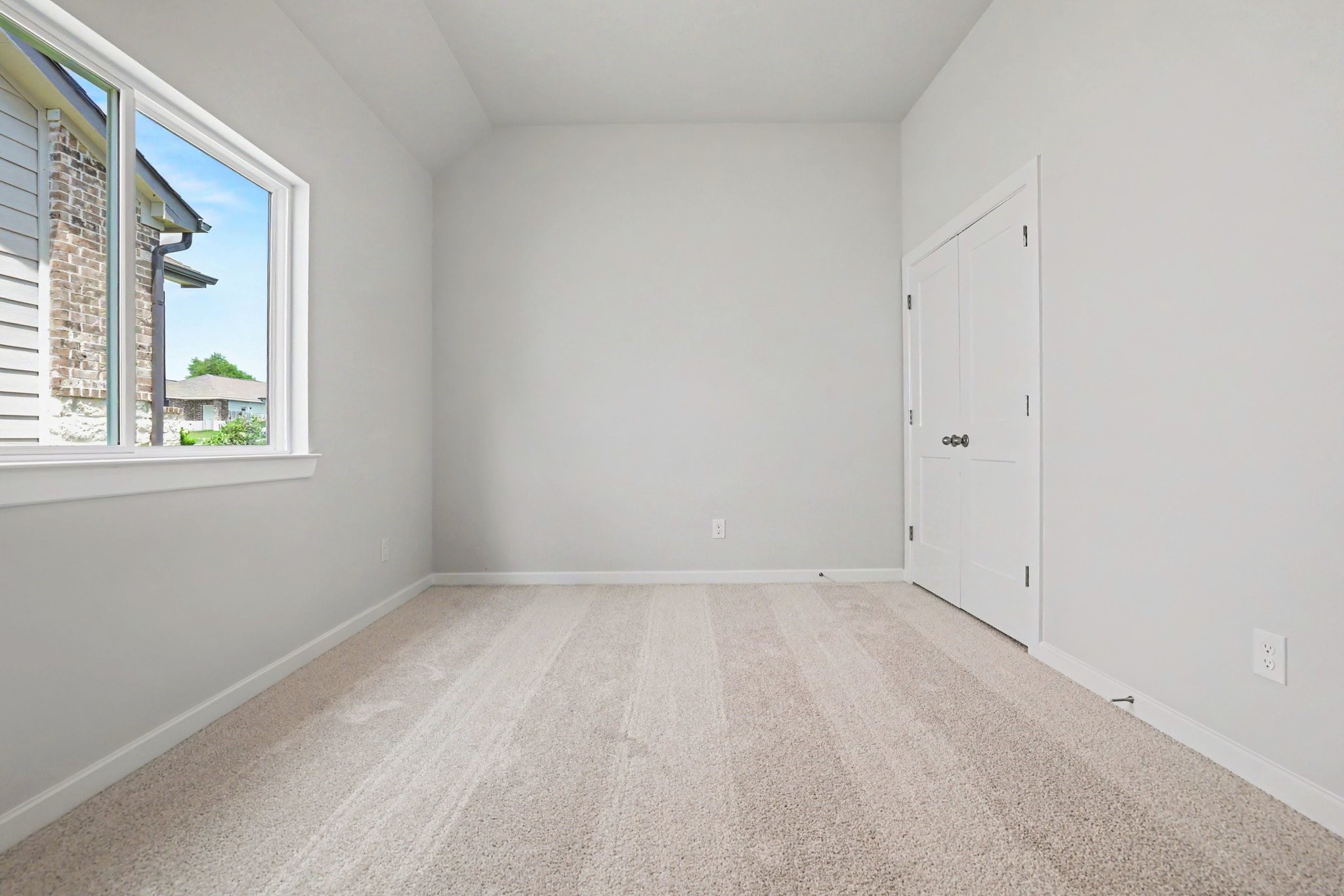 11111 Lulu Property Photo 19