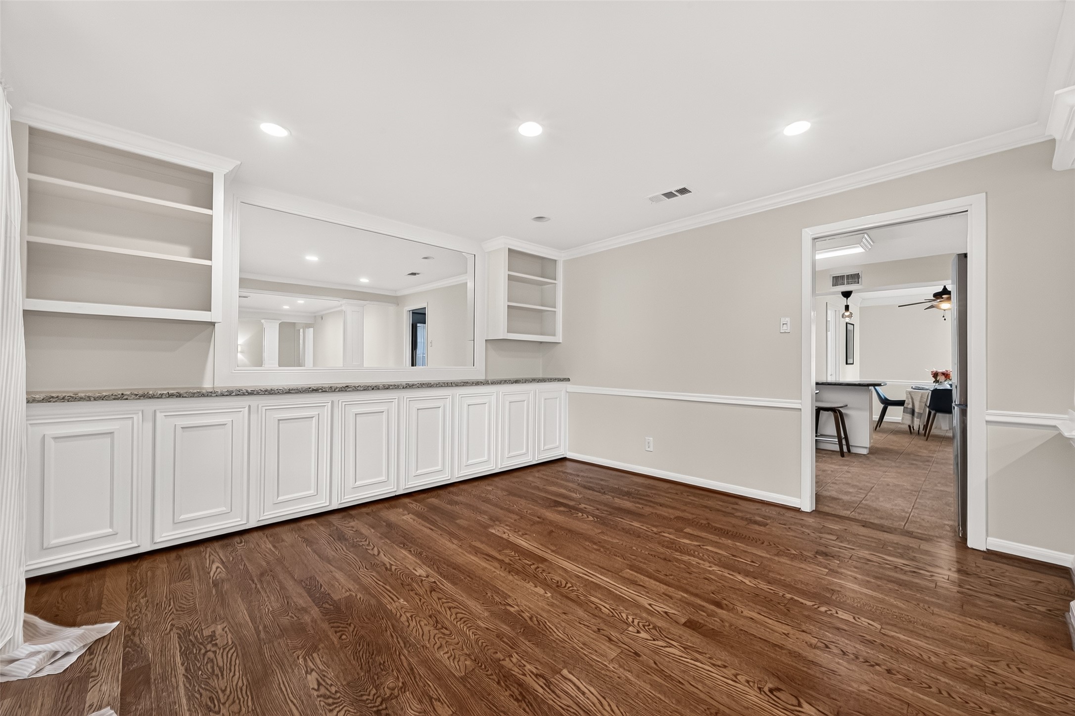 5810 Creekbend Drive Property Photo 10