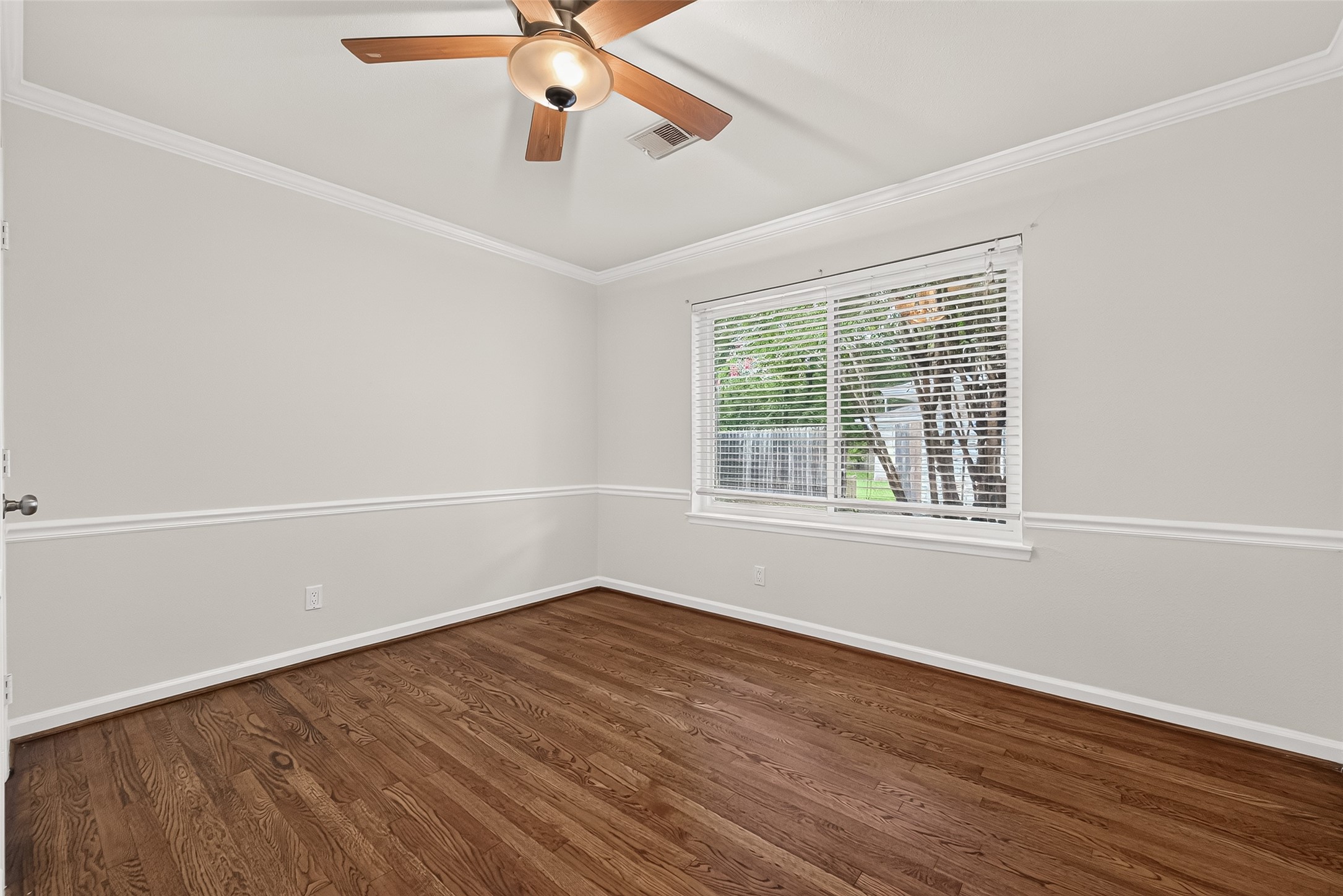 5810 Creekbend Drive Property Photo 25