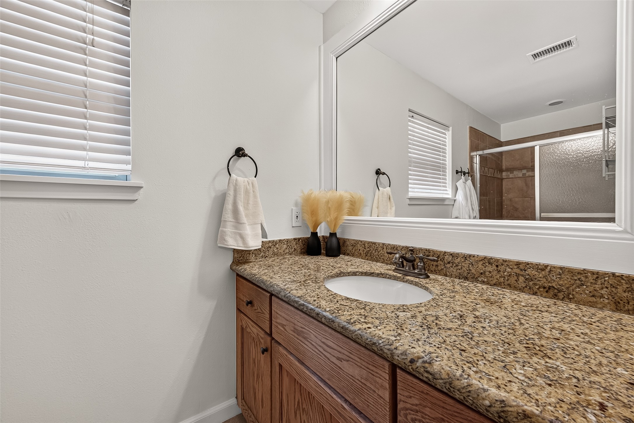5810 Creekbend Drive Property Photo 32