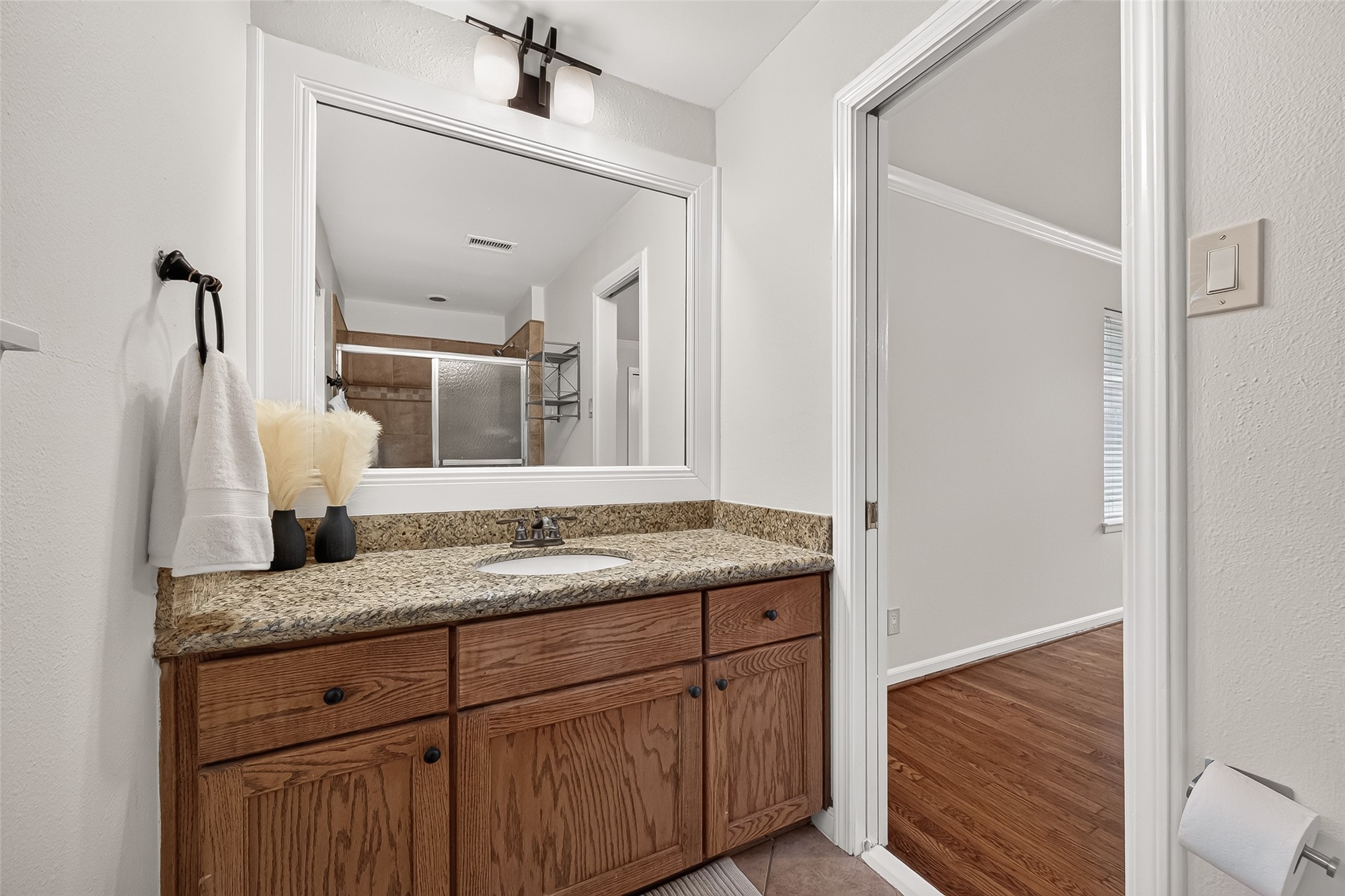 5810 Creekbend Drive Property Photo 33