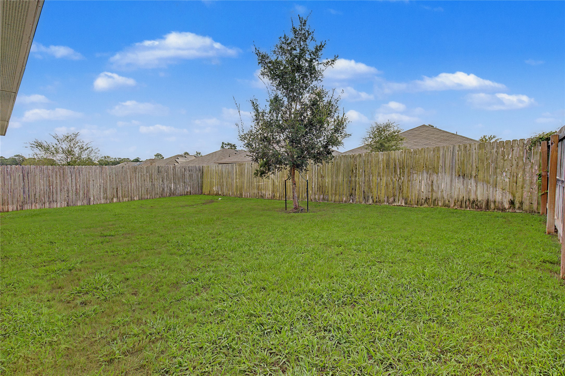 118 Barton Creek Drive Property Photo 28