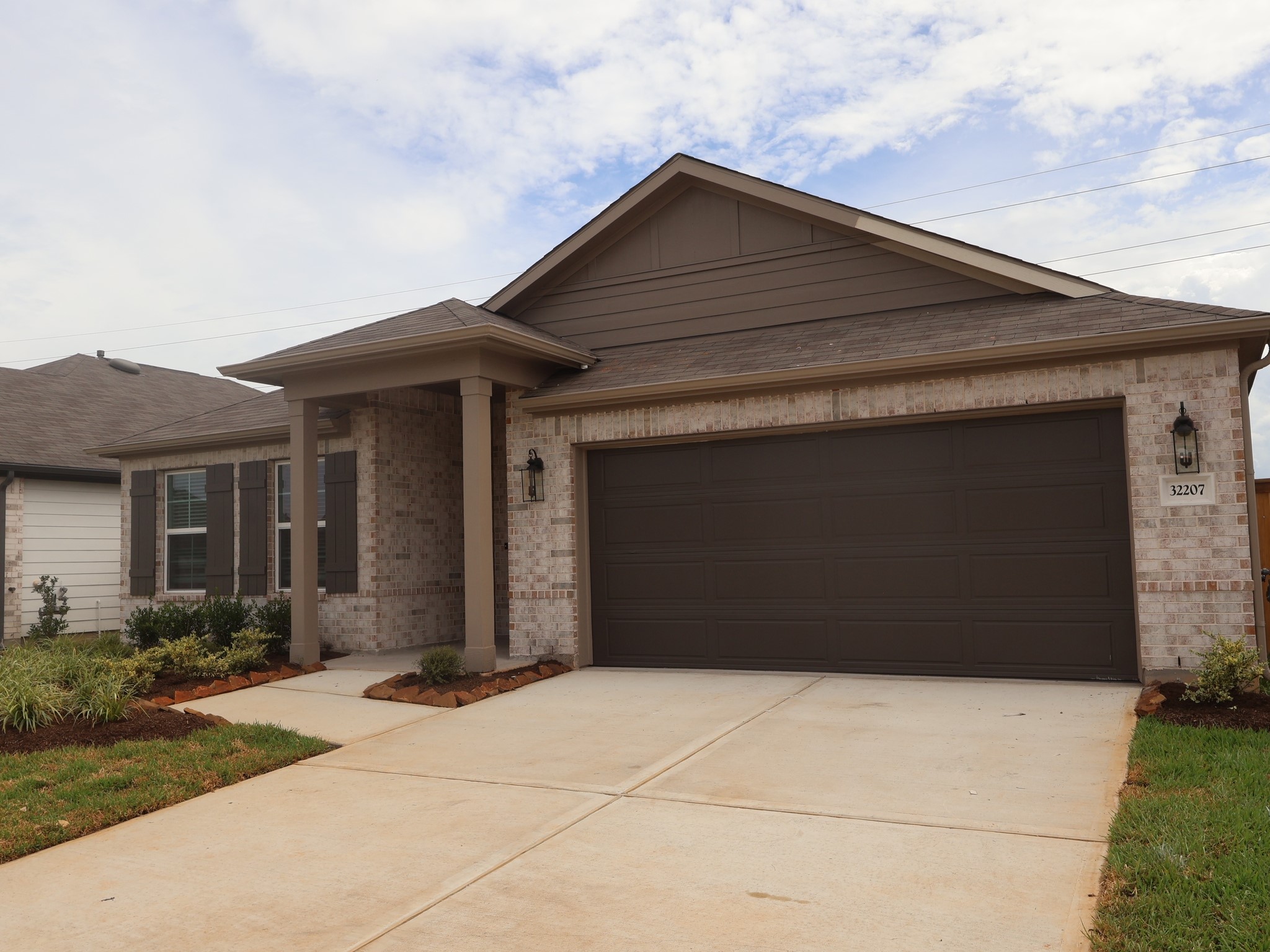 32207 Morning Luster Court Property Photo 1