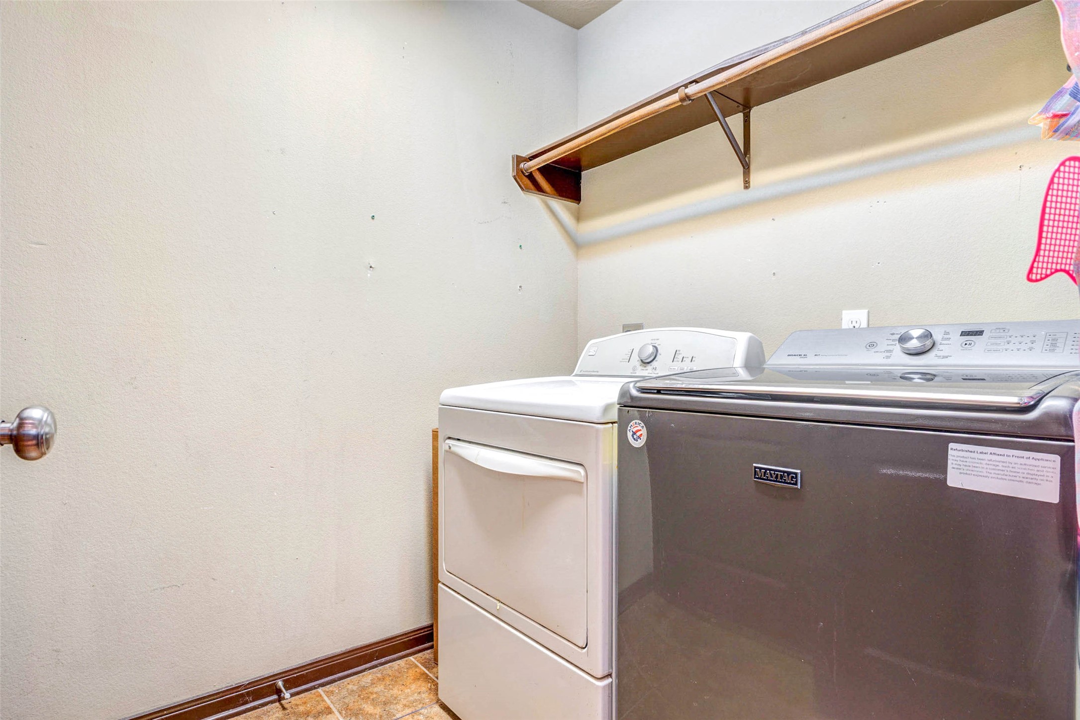 940 Oak Lynn Drive Property Photo 10