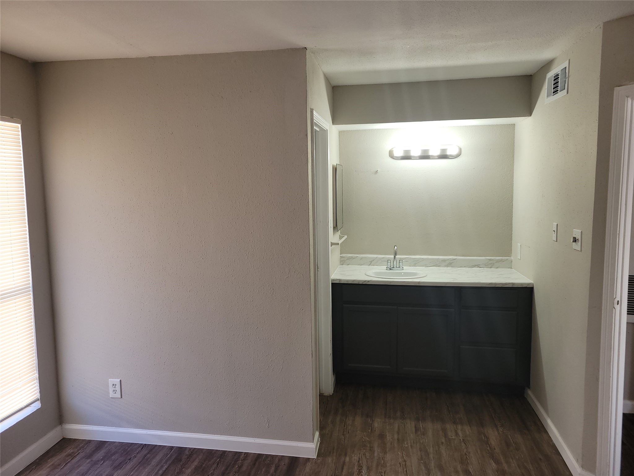 7200 W T C Jester Boulevard 2402 Property Photo 11
