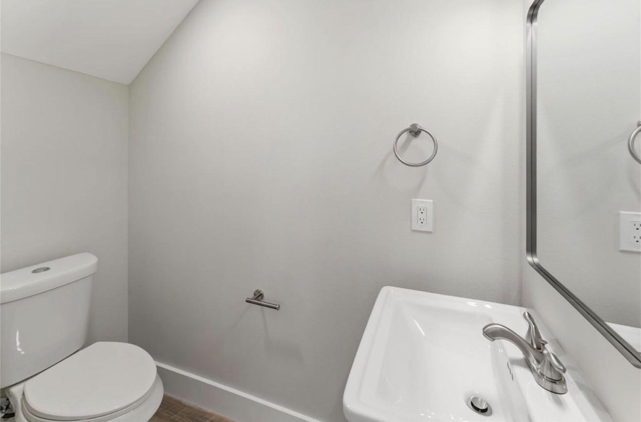 3902 Aledo St A B C Property Photo 10