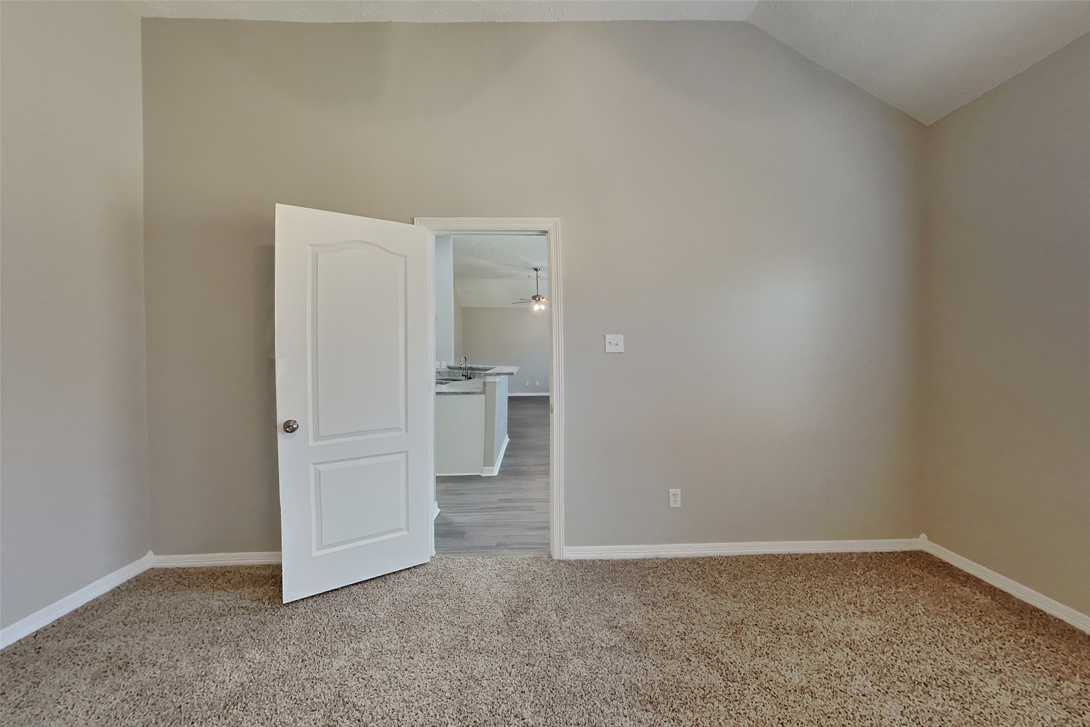 5219 Whitebridge Lane Property Photo 8