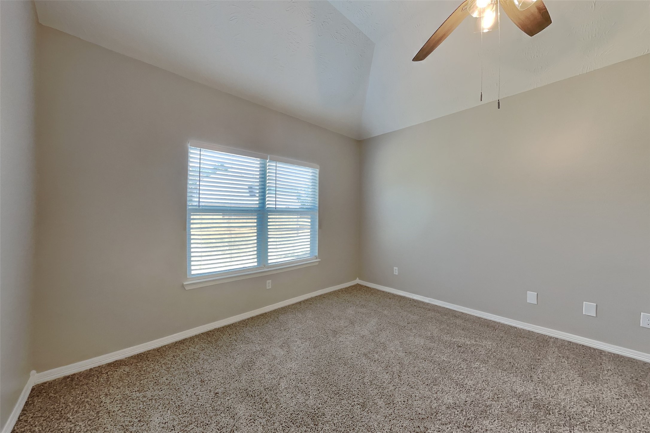 5219 Whitebridge Lane Property Photo 9